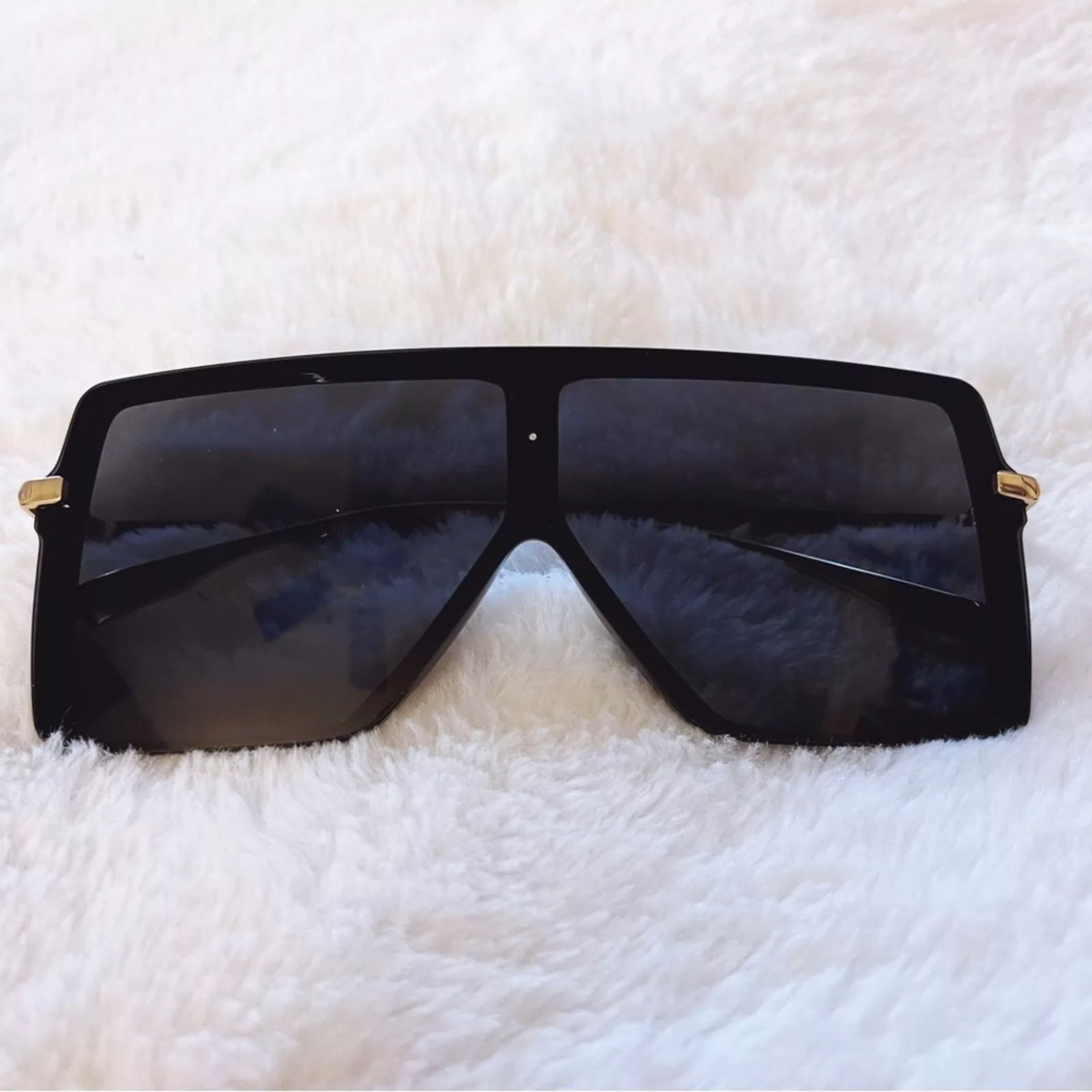 Other Sunglasses Other Ariel Black Rectangle Shield Oversize Sunglasses