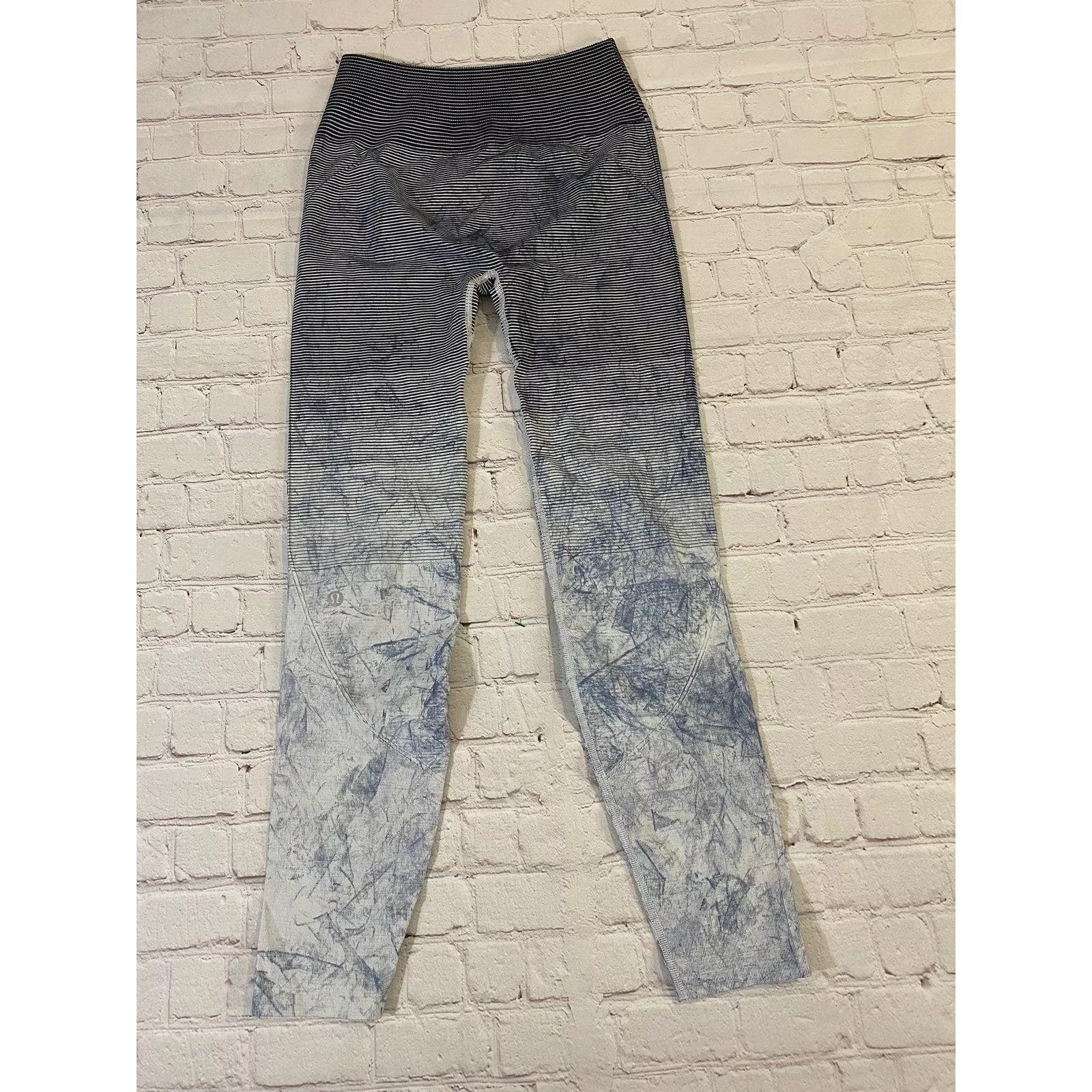 lululemon leggings size 4 Gray