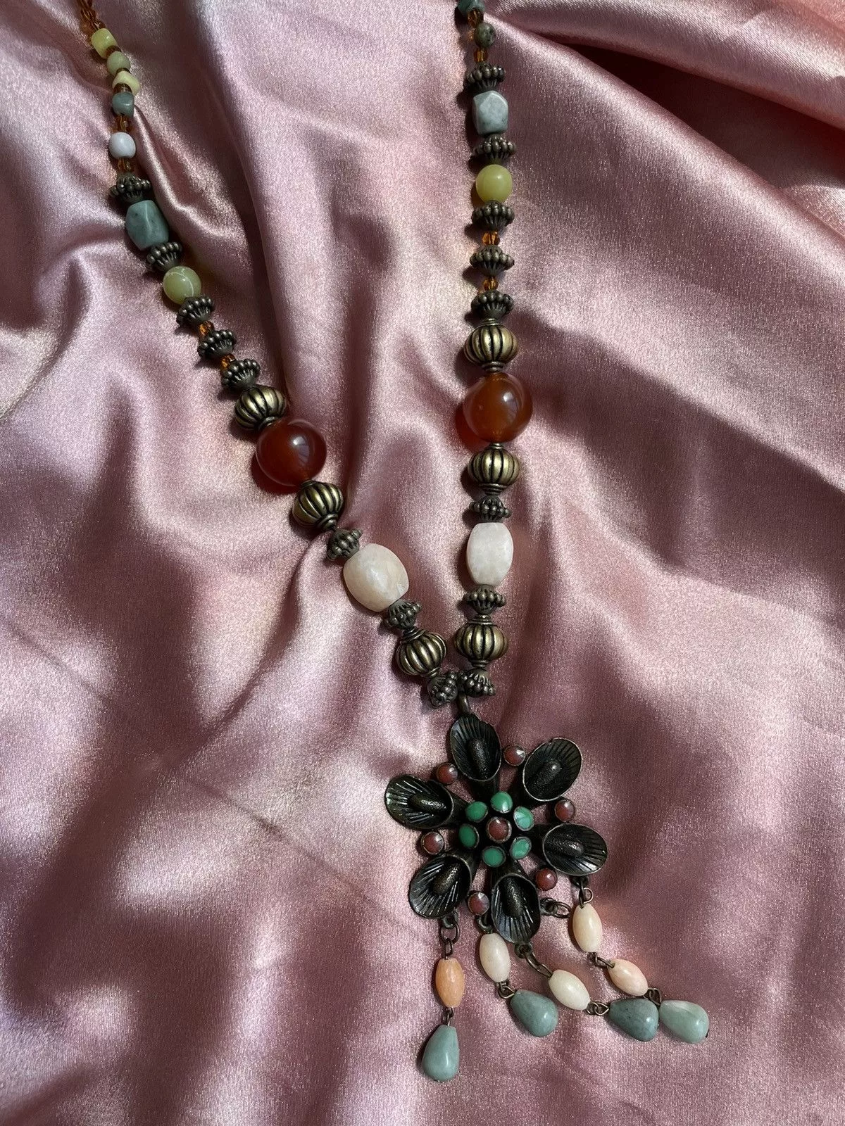 Vintage Necklaces Vintage necklace Brown