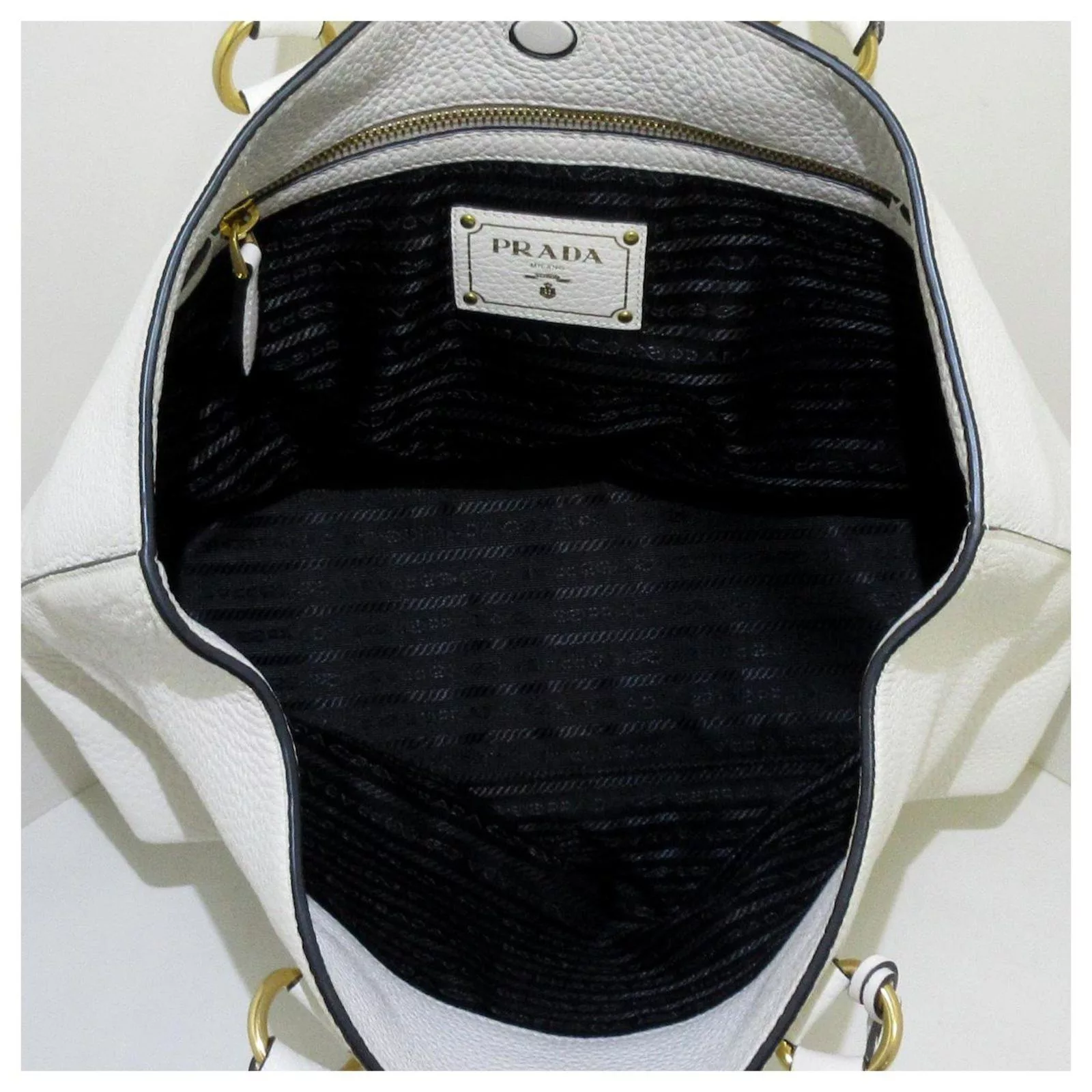Prada Shoulder Bags Prada o1srvl11e0624 Size: OS / Shoulder Bag in White