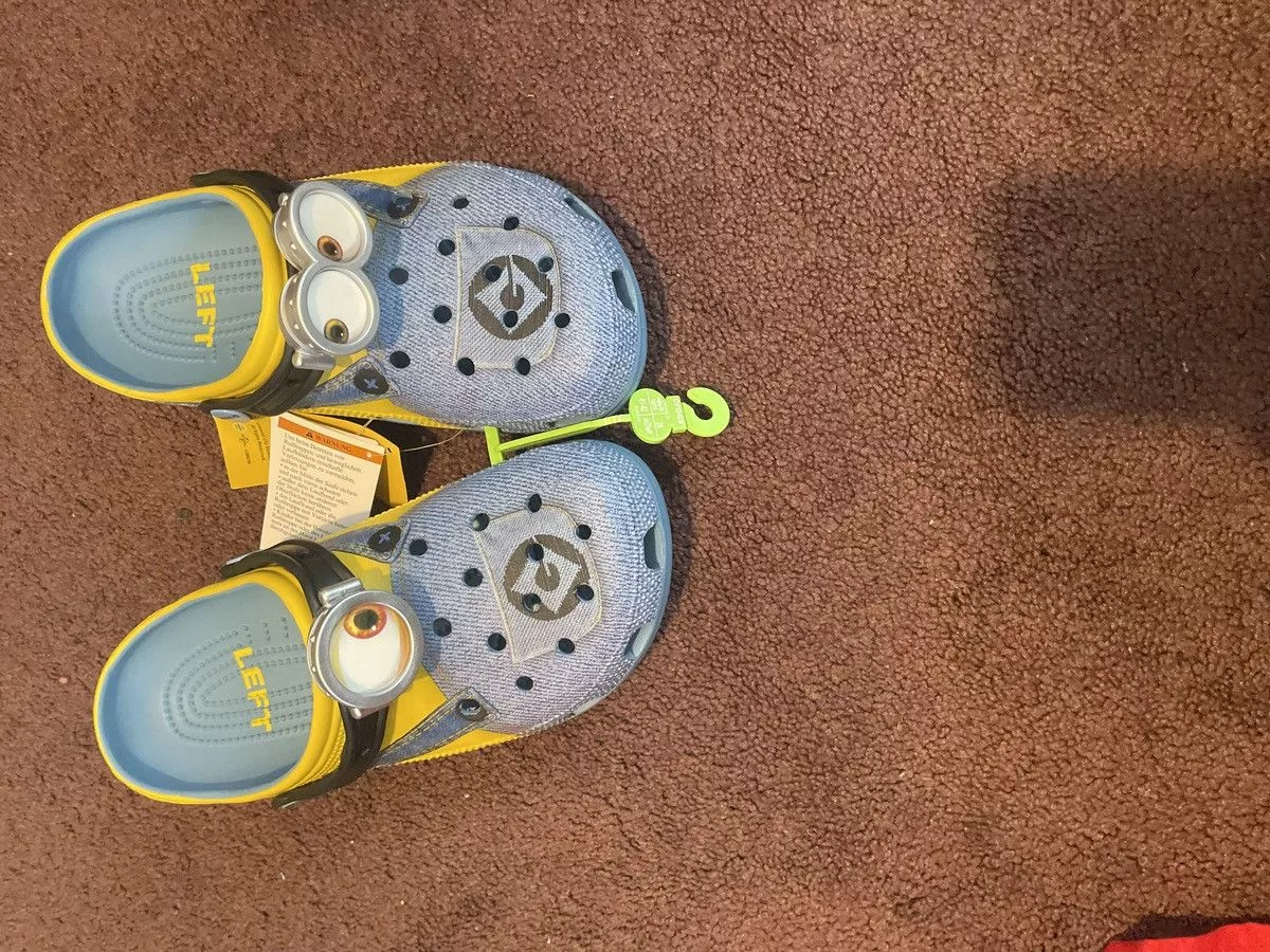 Crocs Slip Ons Despicable me minion crocs Blue