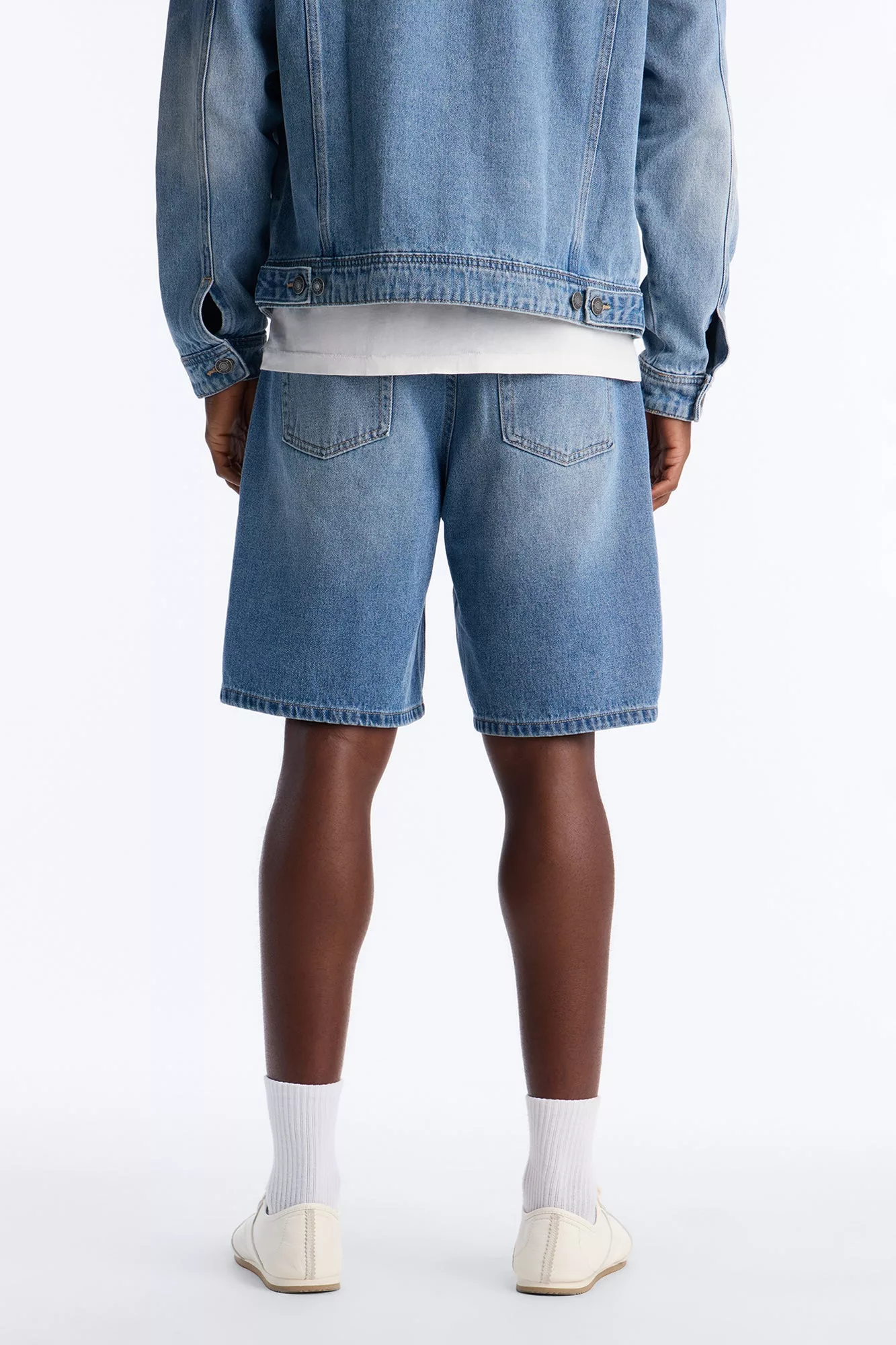 Essential Relaxed Denim Short - Medium Blue Wash