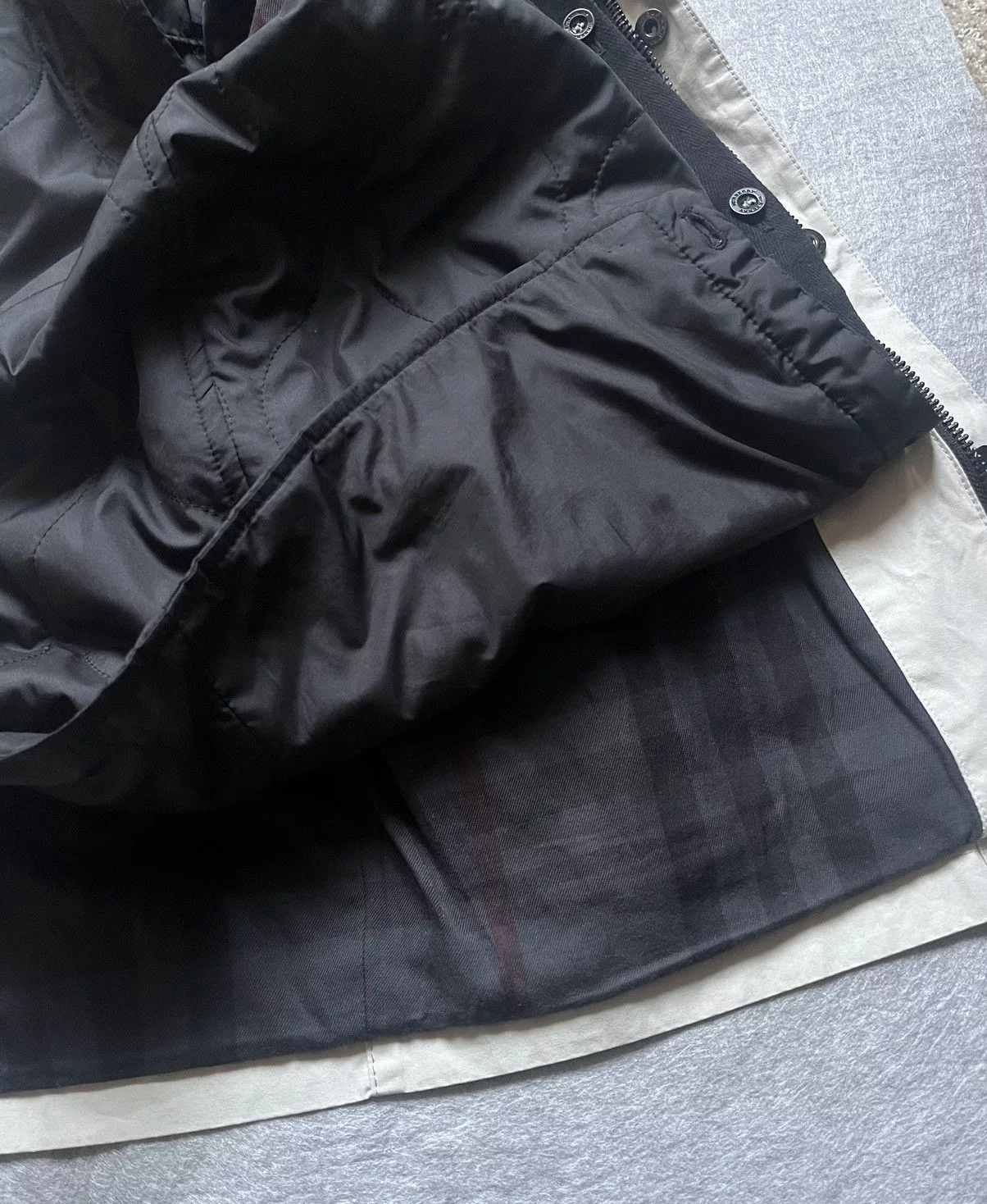 Burberry Light Jackets Rare 🔥 Burberry Jacket White