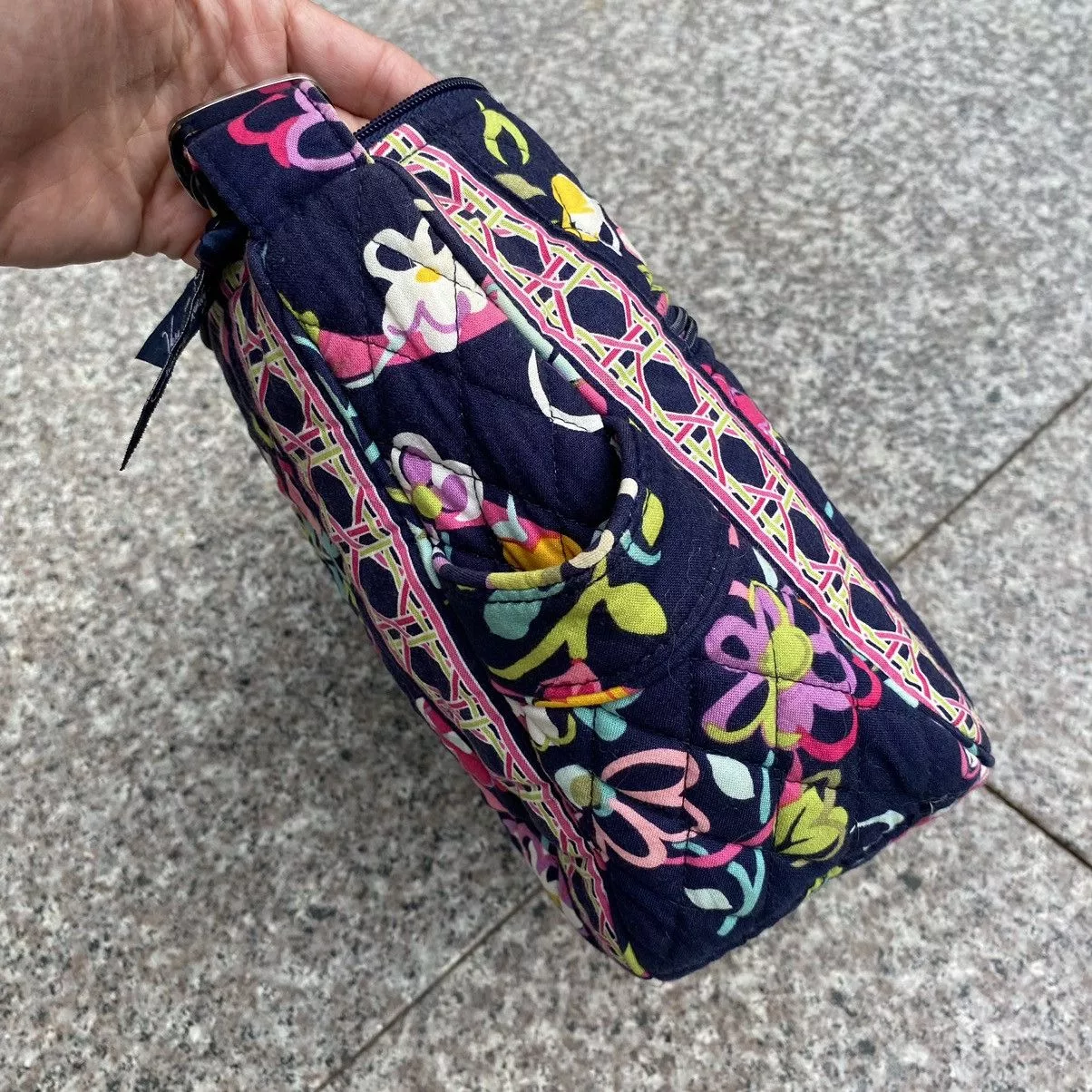 Vera Bradley Crossbody Bags Vera Bradley quilted boho bag Multi