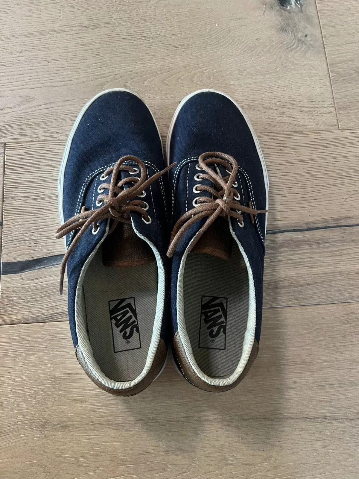 Vans Low Top Sneakers Dark blue vans authentic shoe