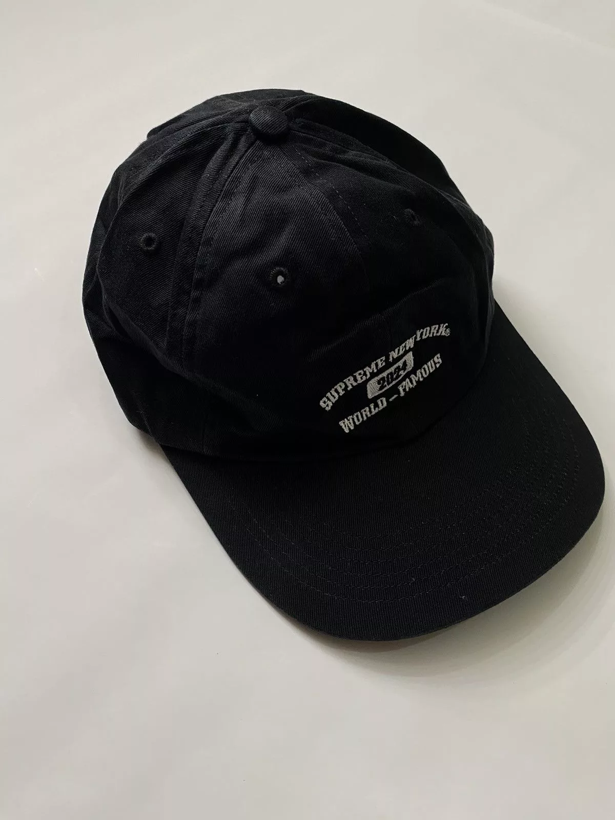 Supreme Hats SUPREME 6 PANEL HAT. White