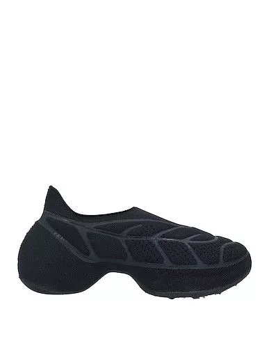 Givenchy Low Top Sneakers Givenchy o1srvl11e0624 Sneaker in Black