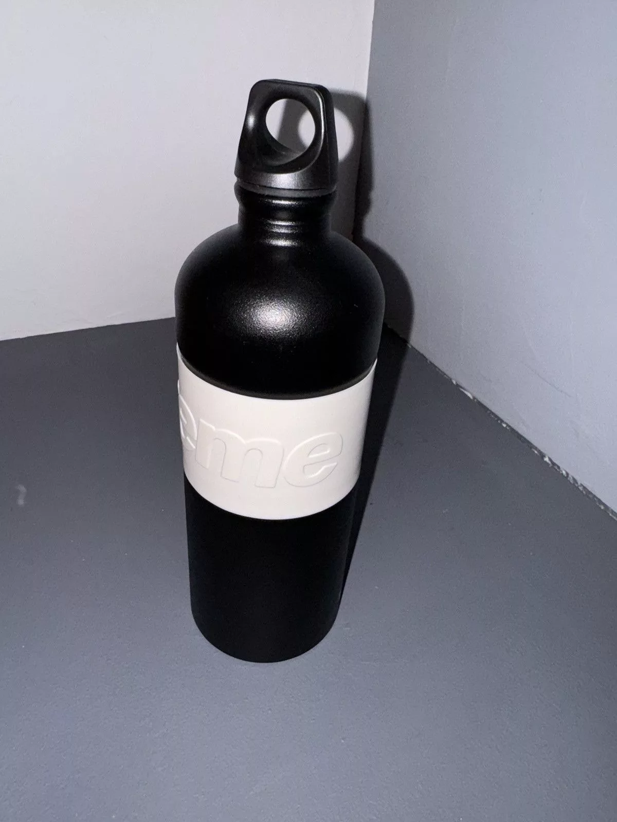Supreme Supreme Supreme x Sigg SS18 black bottle