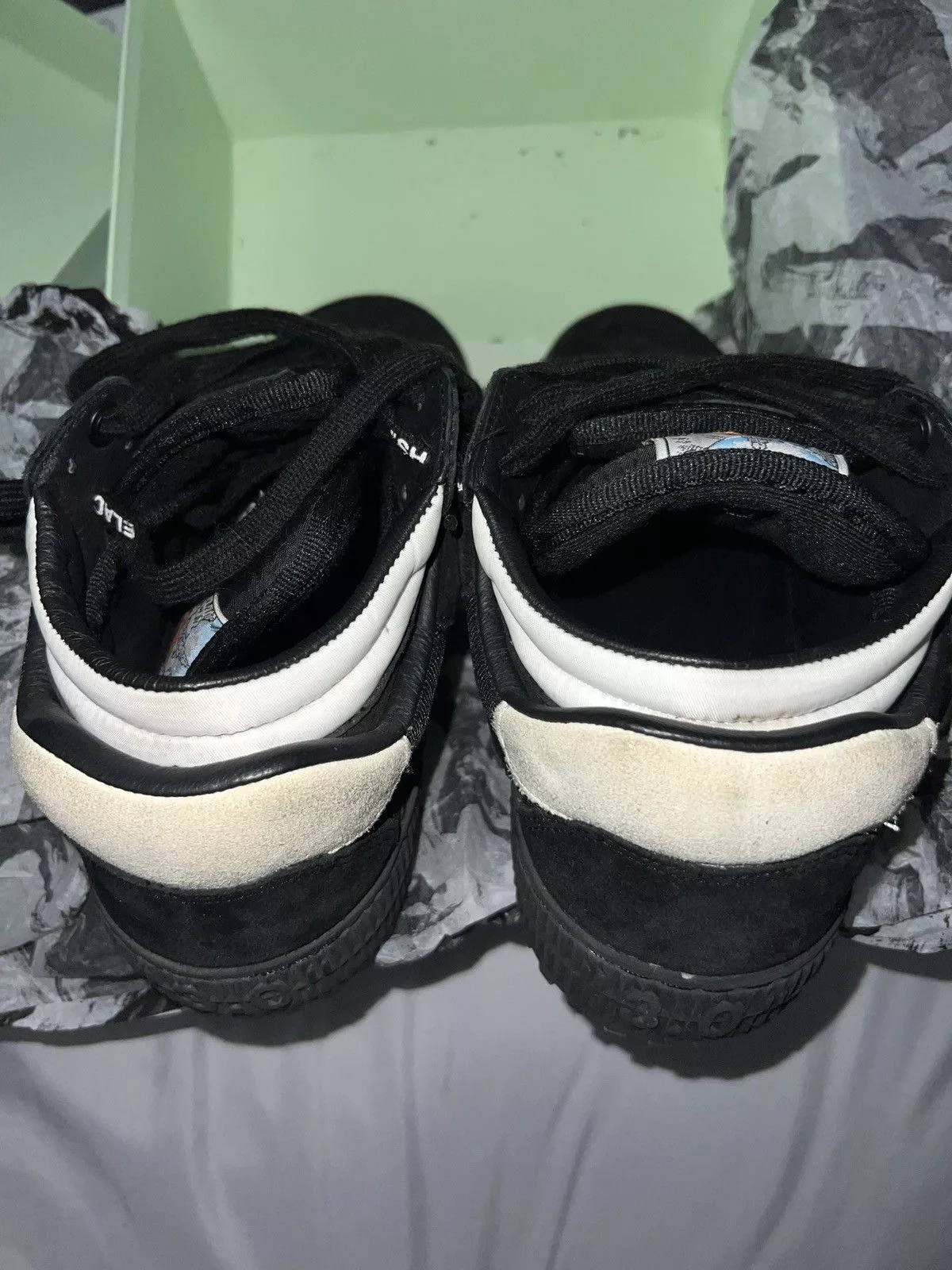 Off-White Low Top Sneakers Off-White FLOATING ARROW SUEDE SNEAK BLACK WHITE