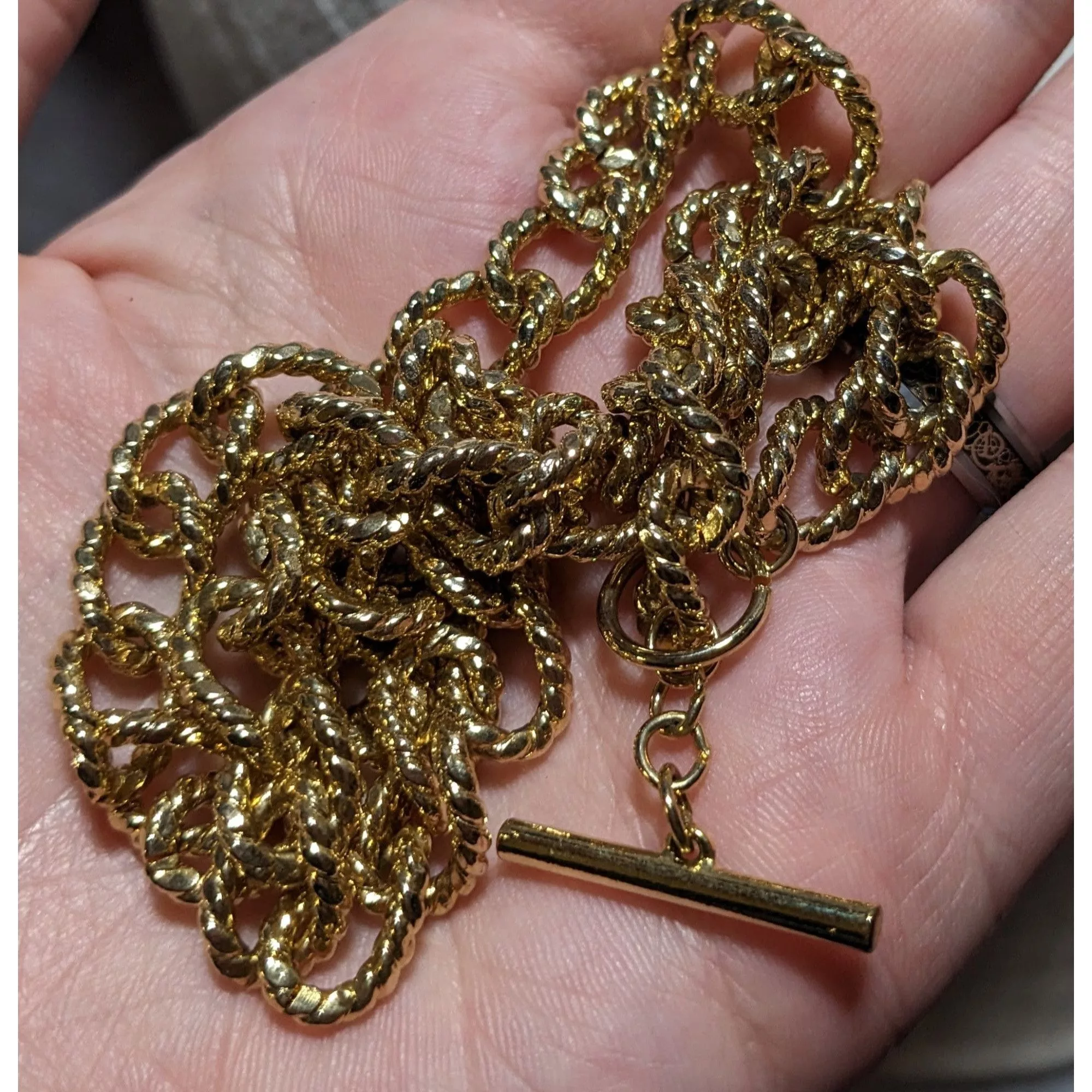 Other Necklaces Other Bright Gold Textured Link Toggle Necklace