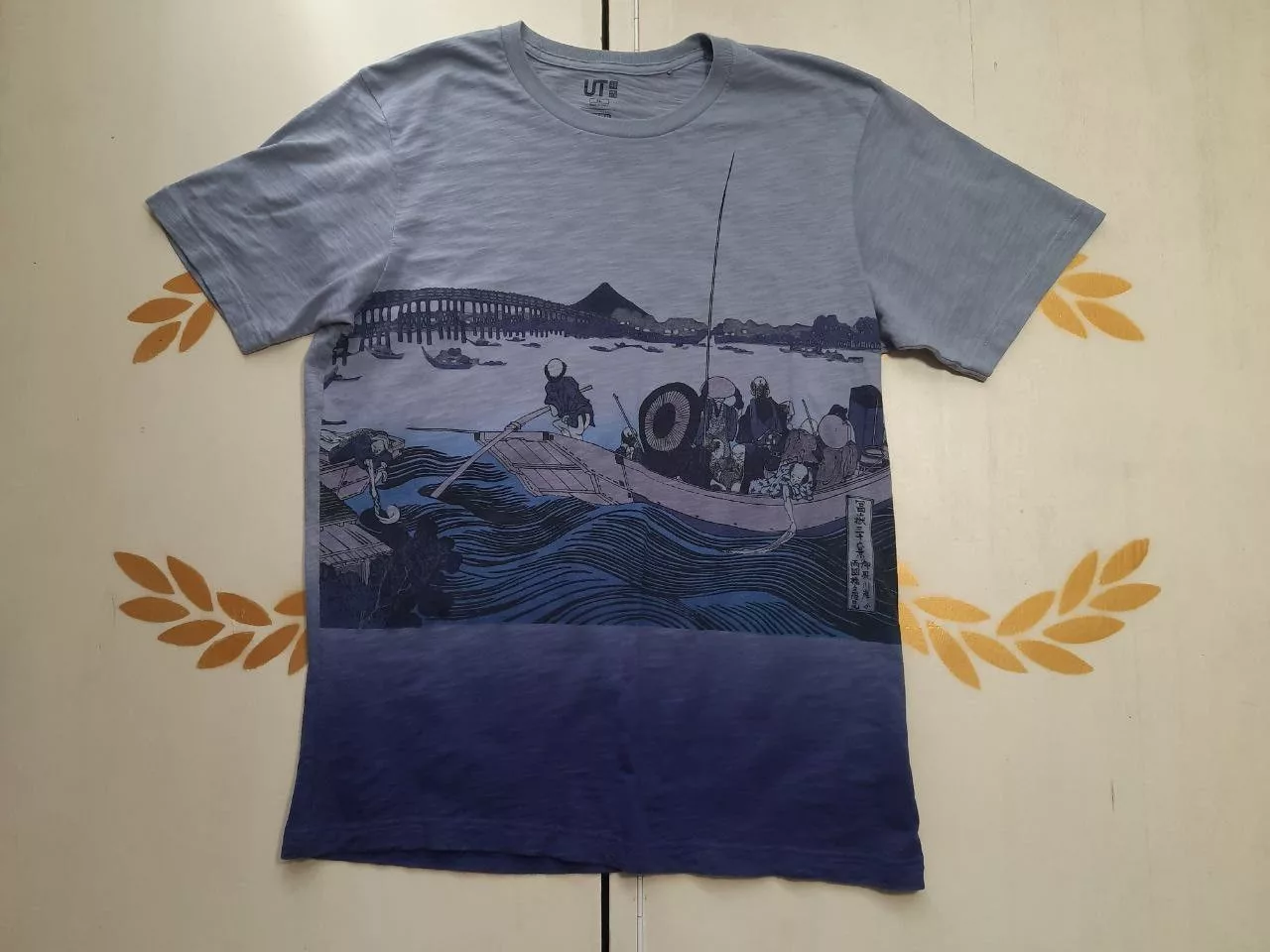 Japanese Brand Short Sleeve T Shirts Japanese Brand × Uniqlo Uniqlo Hokusai Blue T-Shirt Vintage