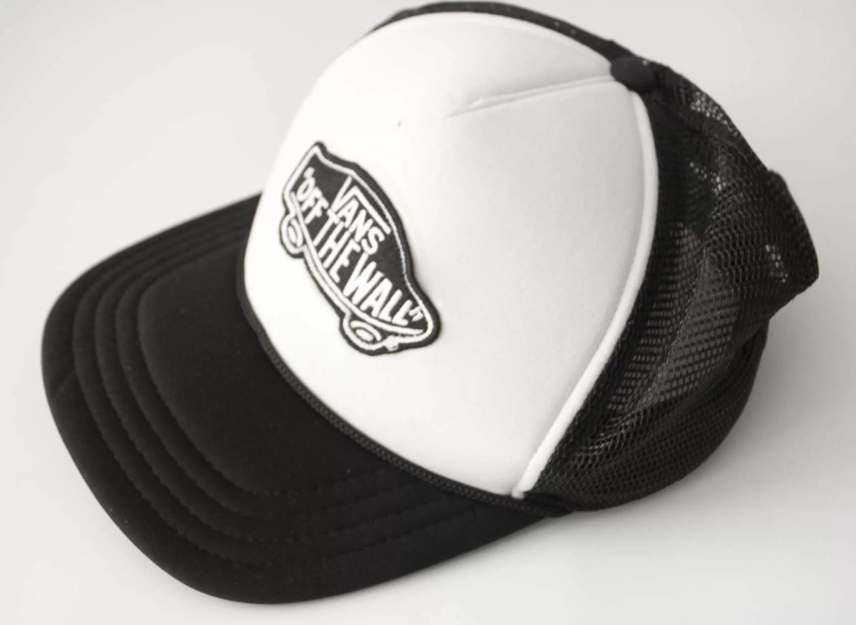 Vans Hats Vans Off the Wall Cap Mesh Snapback White Streetwear