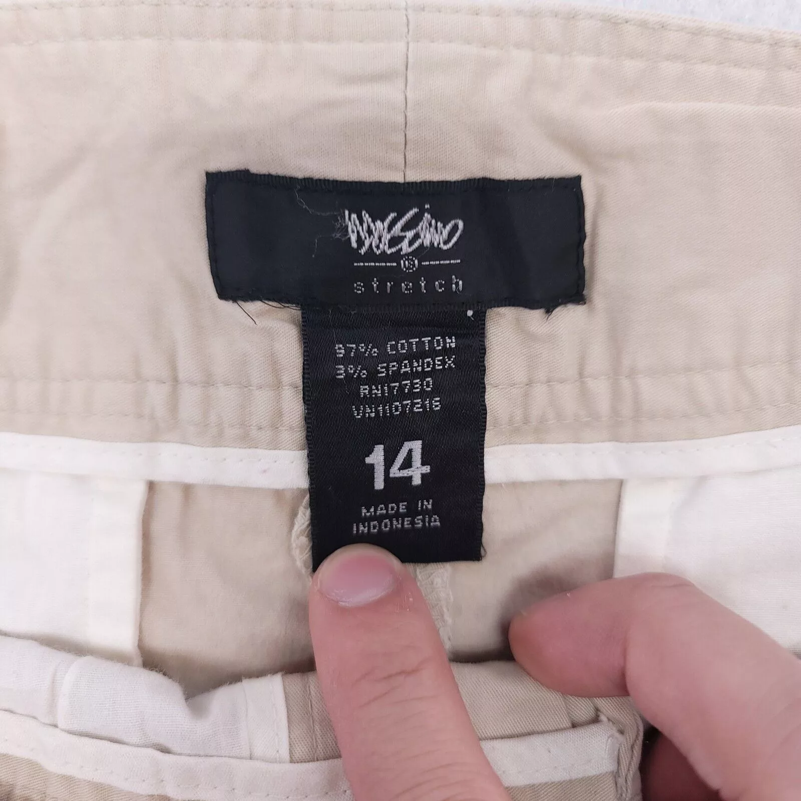 Mossimo Shorts Mossimo Button Zip Casual Chino Shorts Womens Size 14 Beige