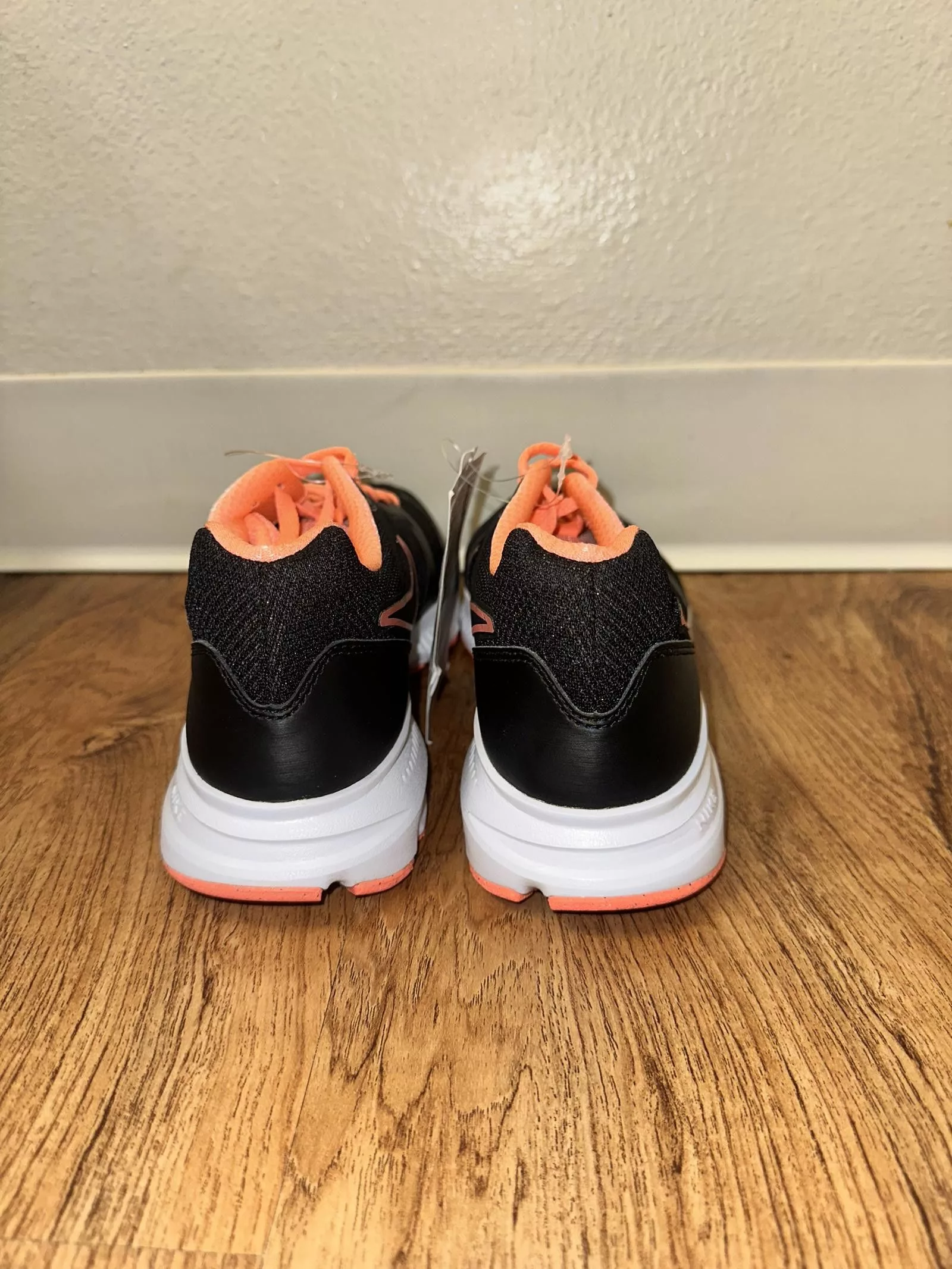 Nike Low Top Sneakers Nike Downshifter 6 MSL 'Black Atomic Pink' Sample