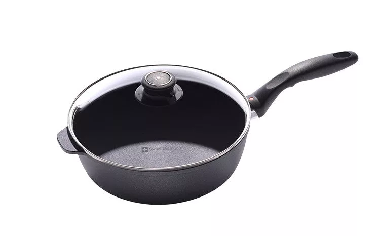 --3.2 qt Saute Pan with Lid Non Stick