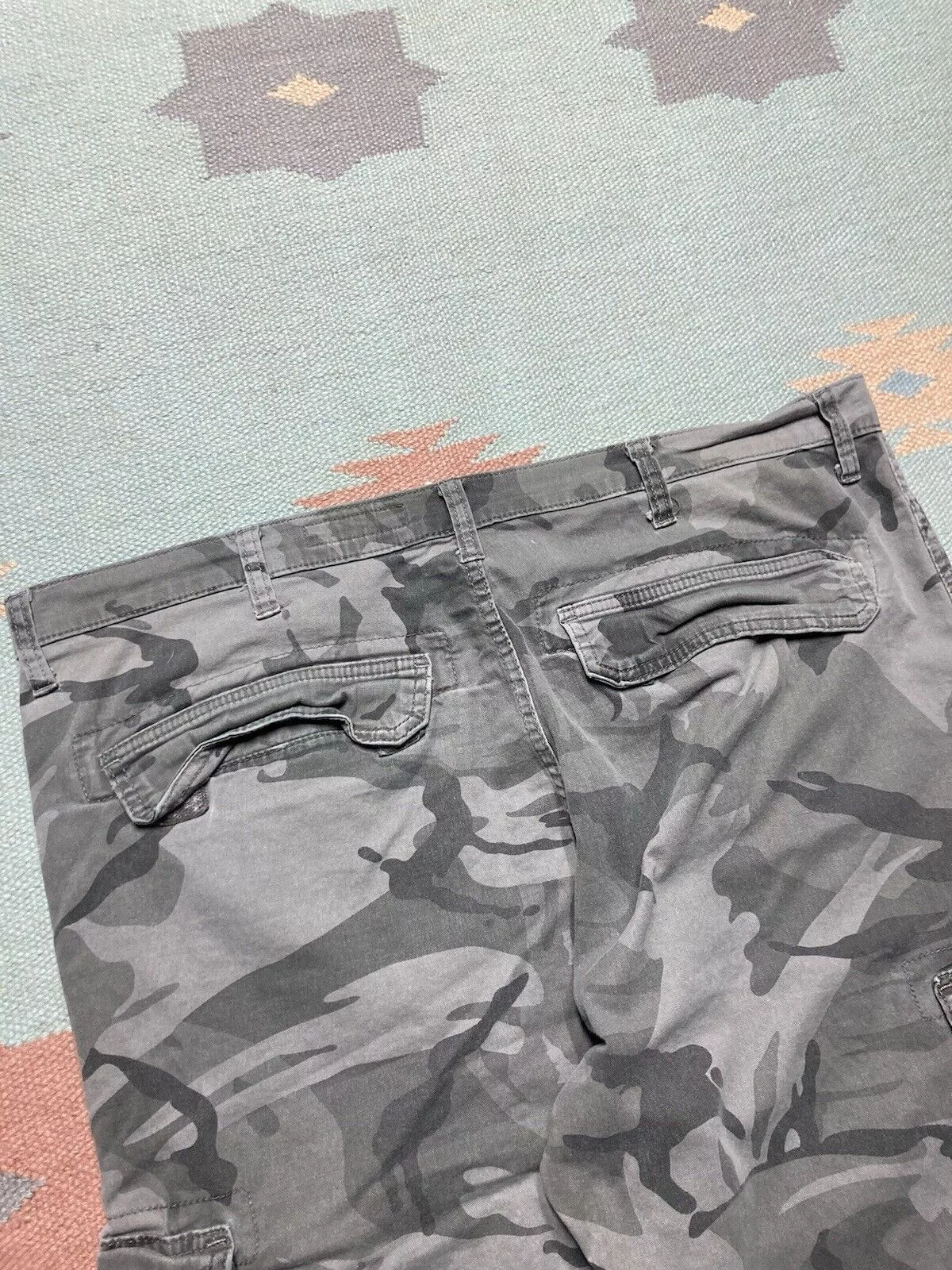Vintage Shorts Vintage × Wrangler VTG y2k wrangler camo cargo shorts cut off baggy skater 40 Multi Streetwear
