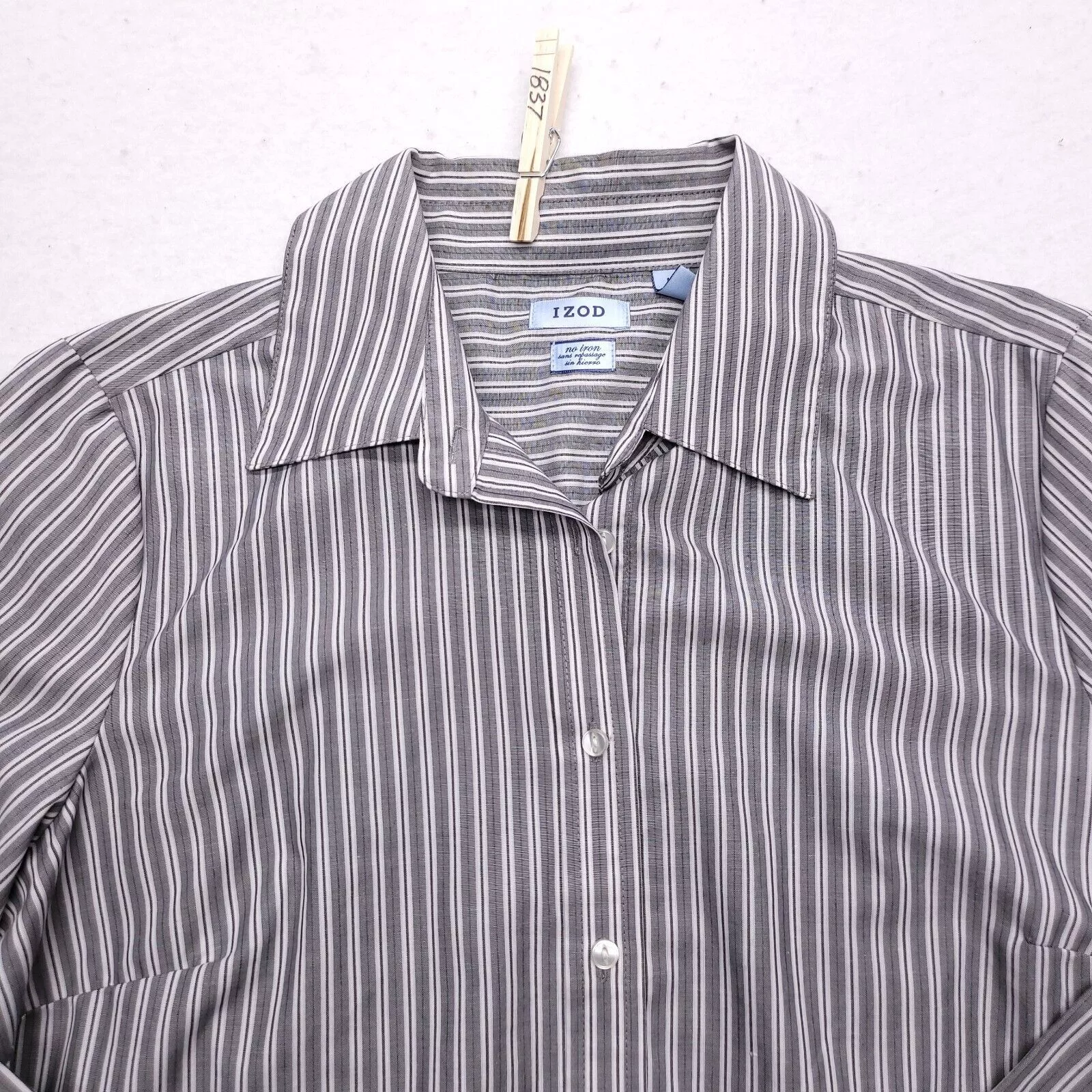 Izod Shirts Button Ups IZOD Casual Button Up Shirt Adult Mens Size Medium M Gray
