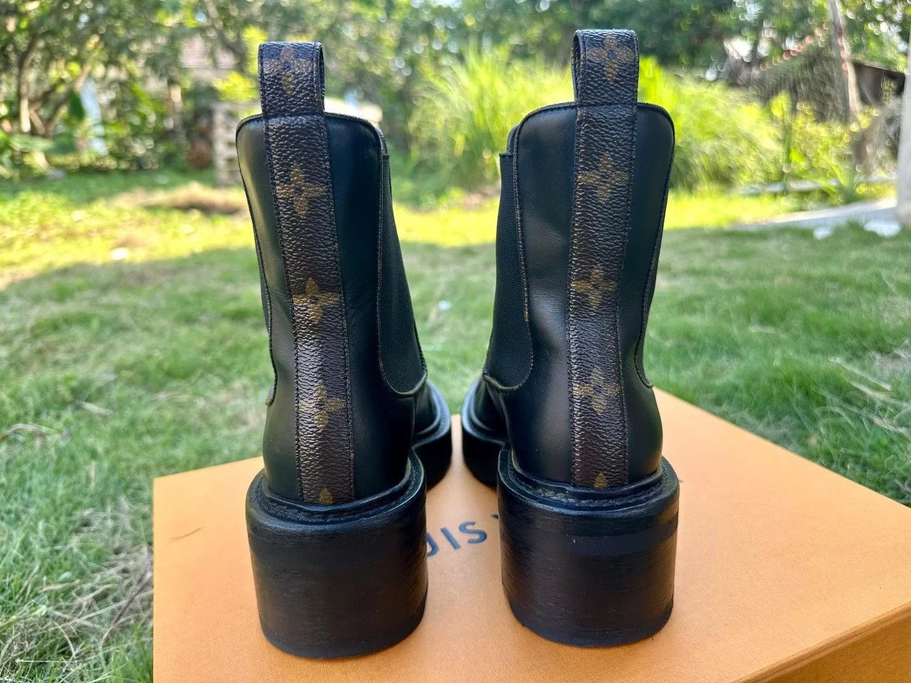 Louis Vuitton Boots Authentic Louis Vuitton Beauborg Ankle Boot Size 36 Black