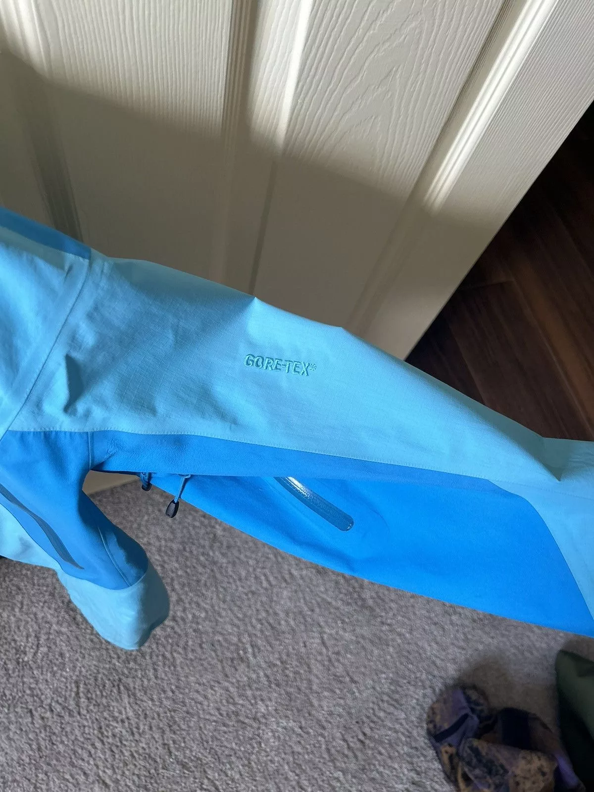 Arc'teryx Light Jackets Arc'teryx Arc’Teryx Beta LT hybrid core Gore-Tex shell jacket Blue