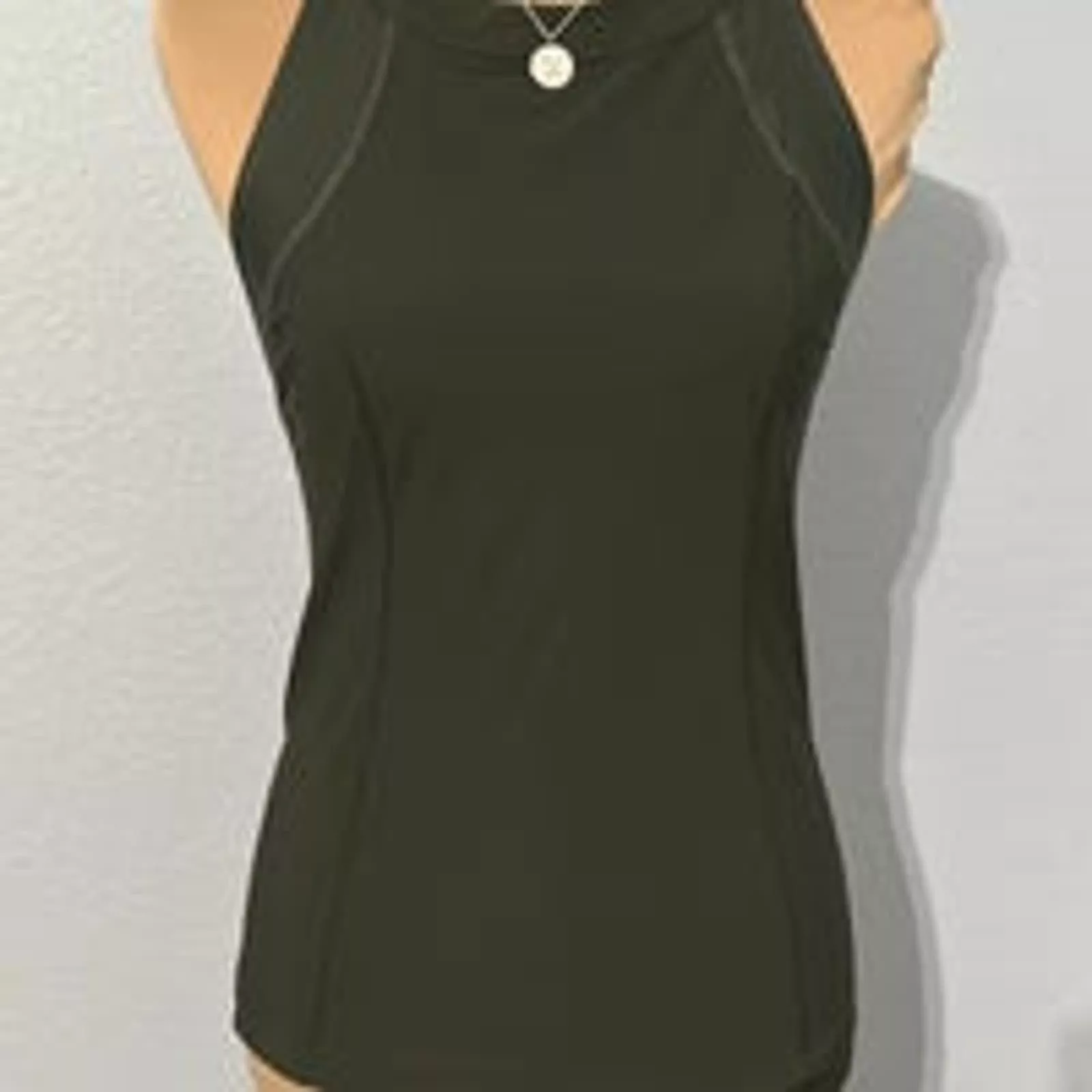 Lululemon Tank Tops Lululemon Tank Top size 4 Green