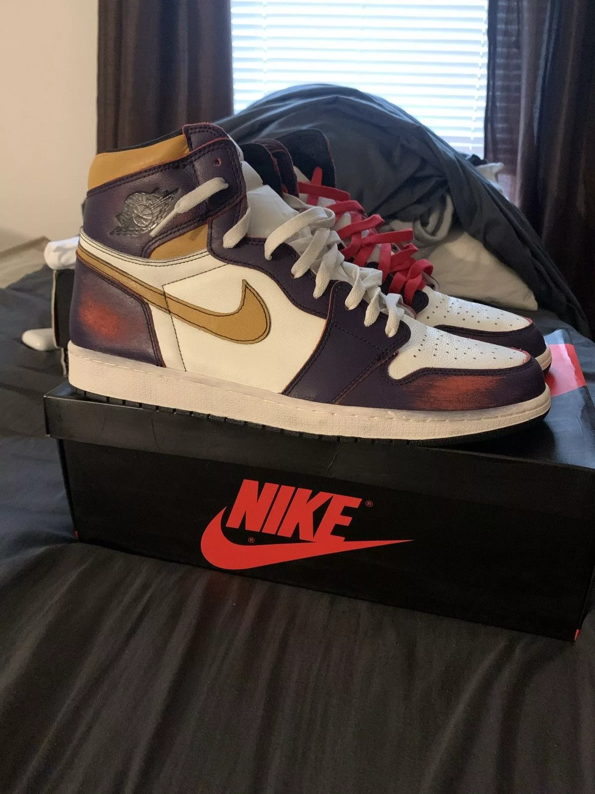 Jordan Brand Low Top Sneakers Jordan Brand × Nike Jordan 1 Retro High OG Defiant SB LA to Chicago Multi