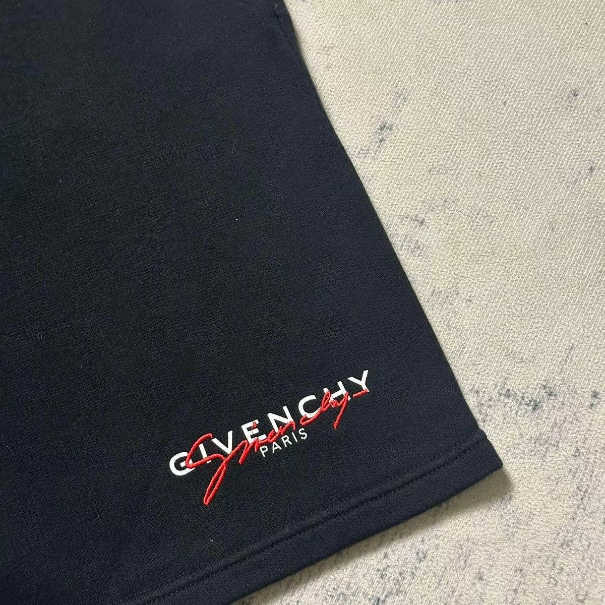 Givenchy Shorts GIVENCHY LOGO SHORT PANTS Black Luxury