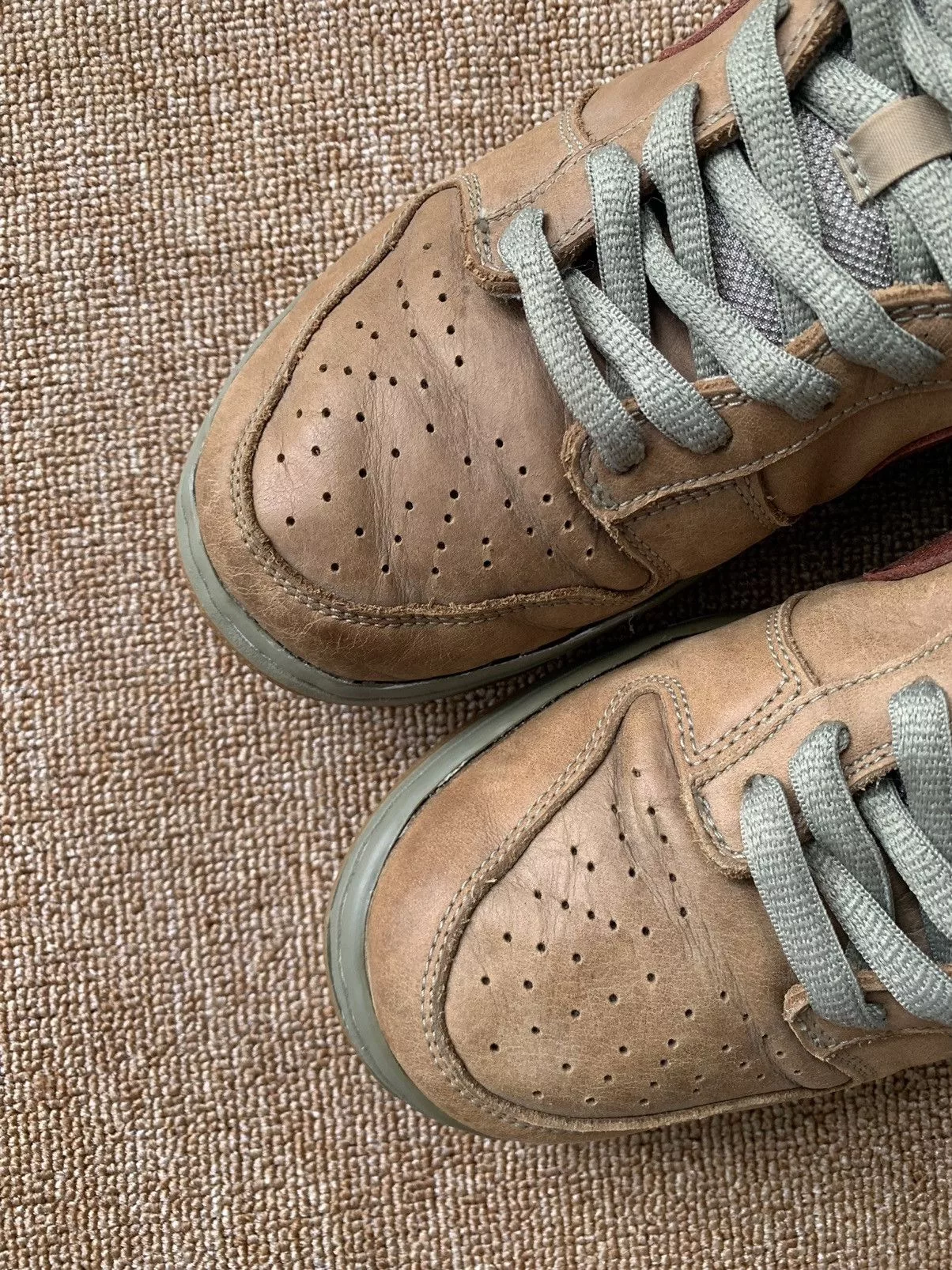 Nike Low Top Sneakers RARE! Nike Dunk Low Sb Grits Brown