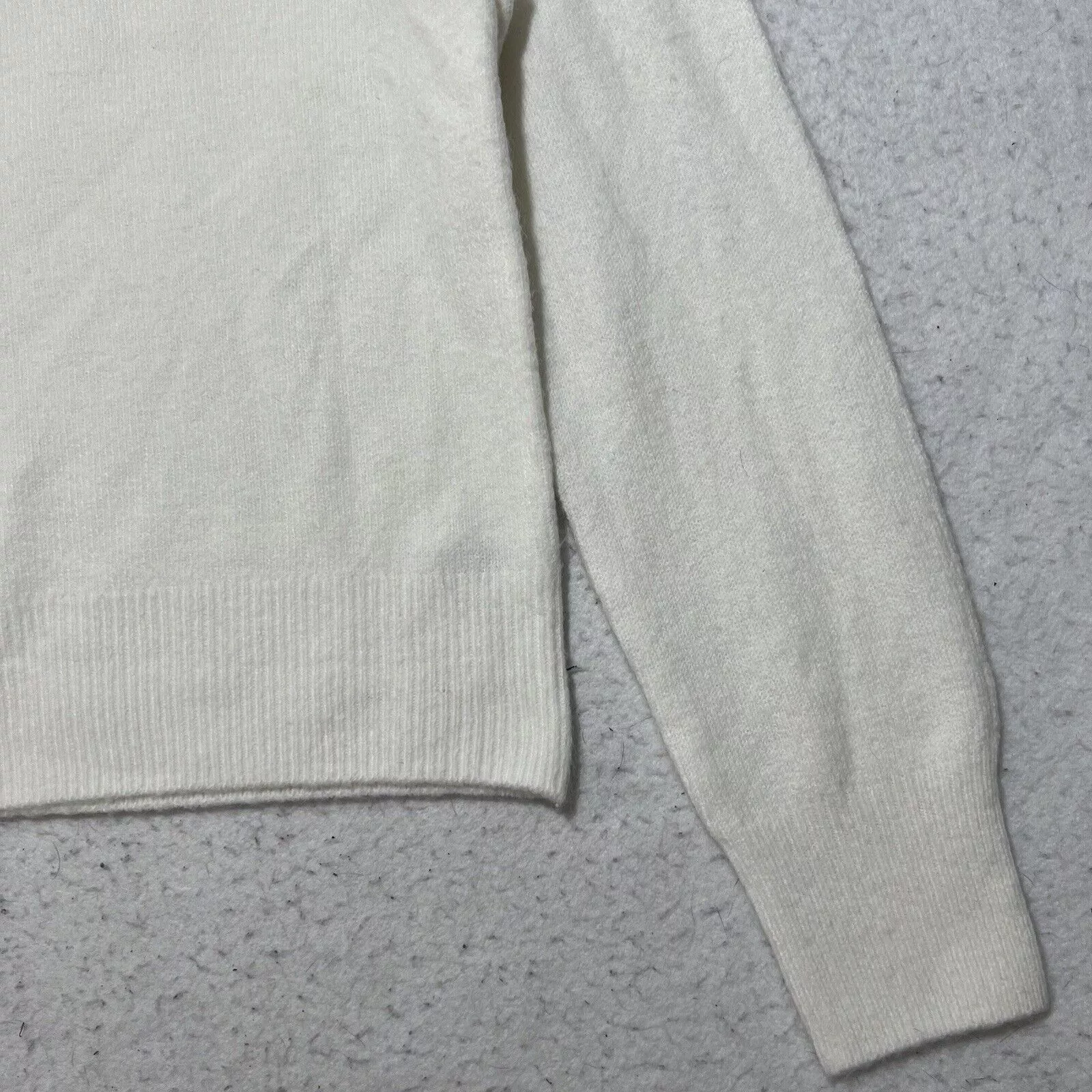 Nordstrom Sweatshirts Nordstrom CeCe Small Crewneck Pullover Lightweight Knit White Sweater