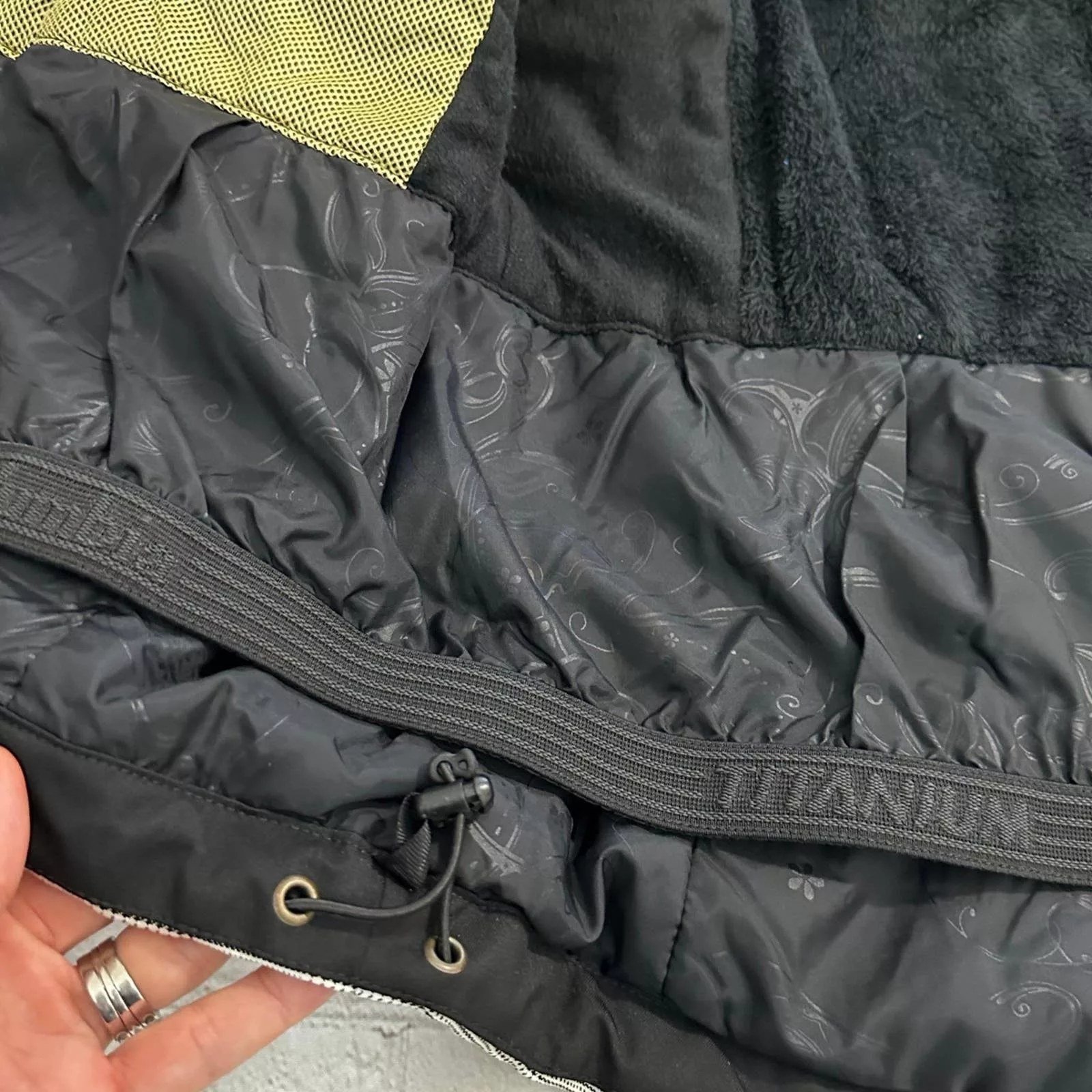Columbia Jackets COLUMBIA TITANIUM OMNI TECH WATERPROOF SHELL JACKET Gray