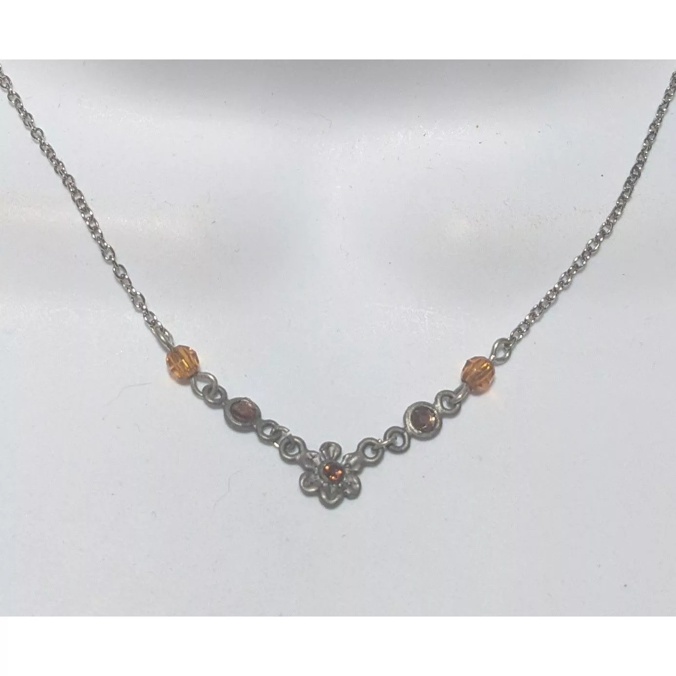 Other Necklaces Other Minimalist Daisy Necklace Silver