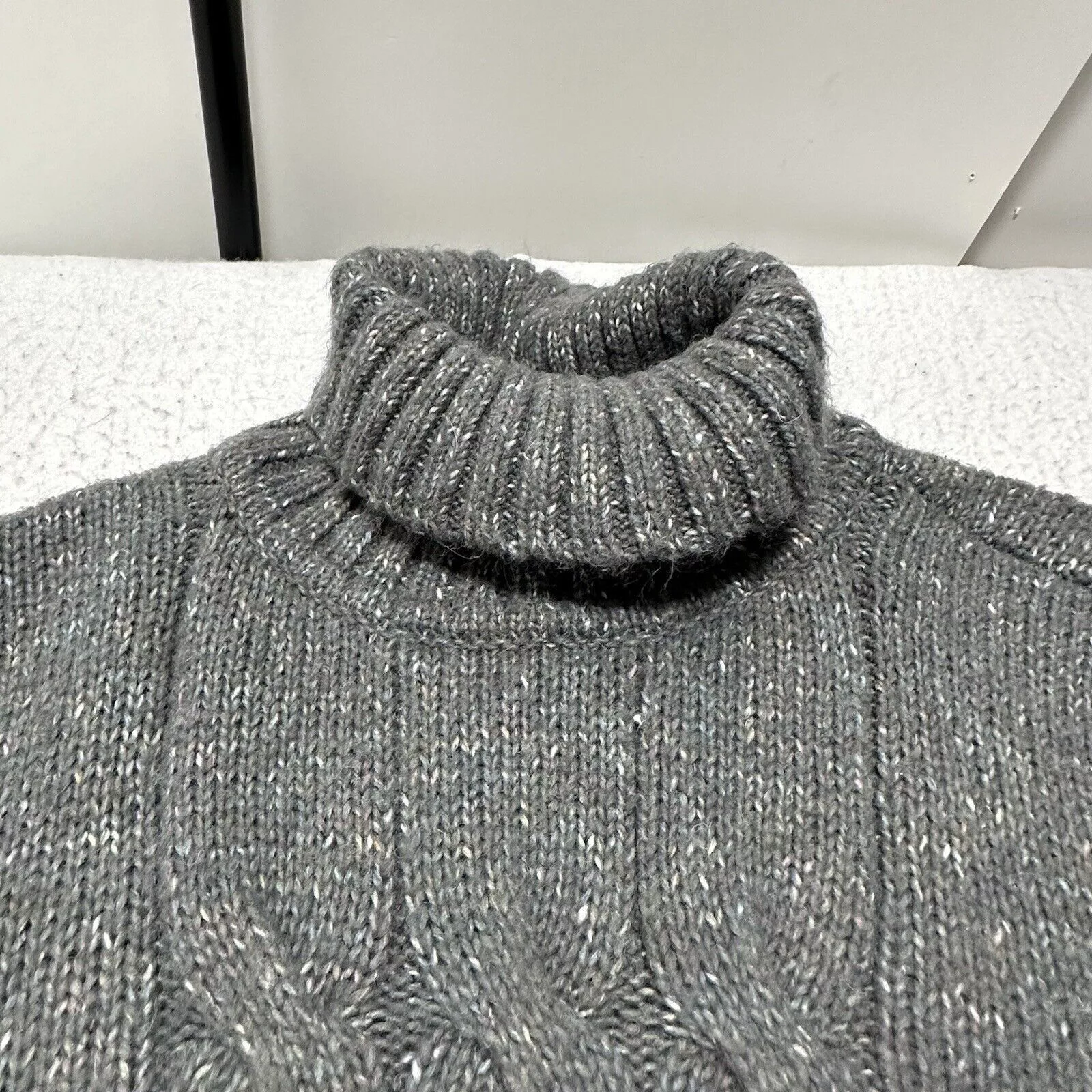 Other Sweaters Other New York & Company Large Wool Gray Turtleneck Sweater