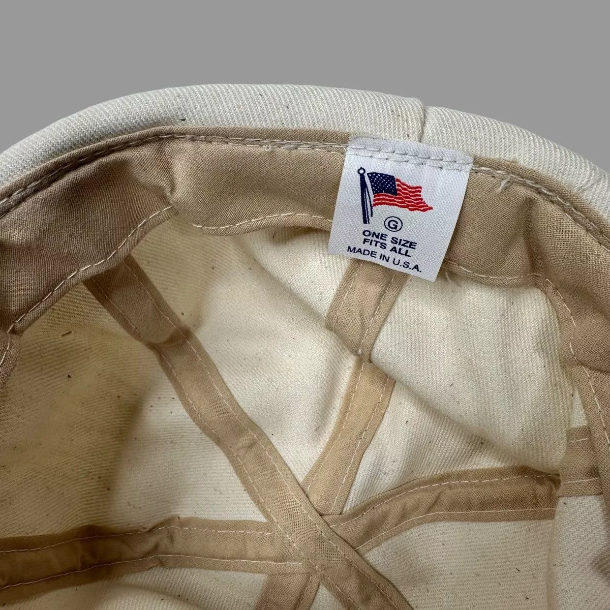 Vintage Hats Vintage 1970s blank painter hat White