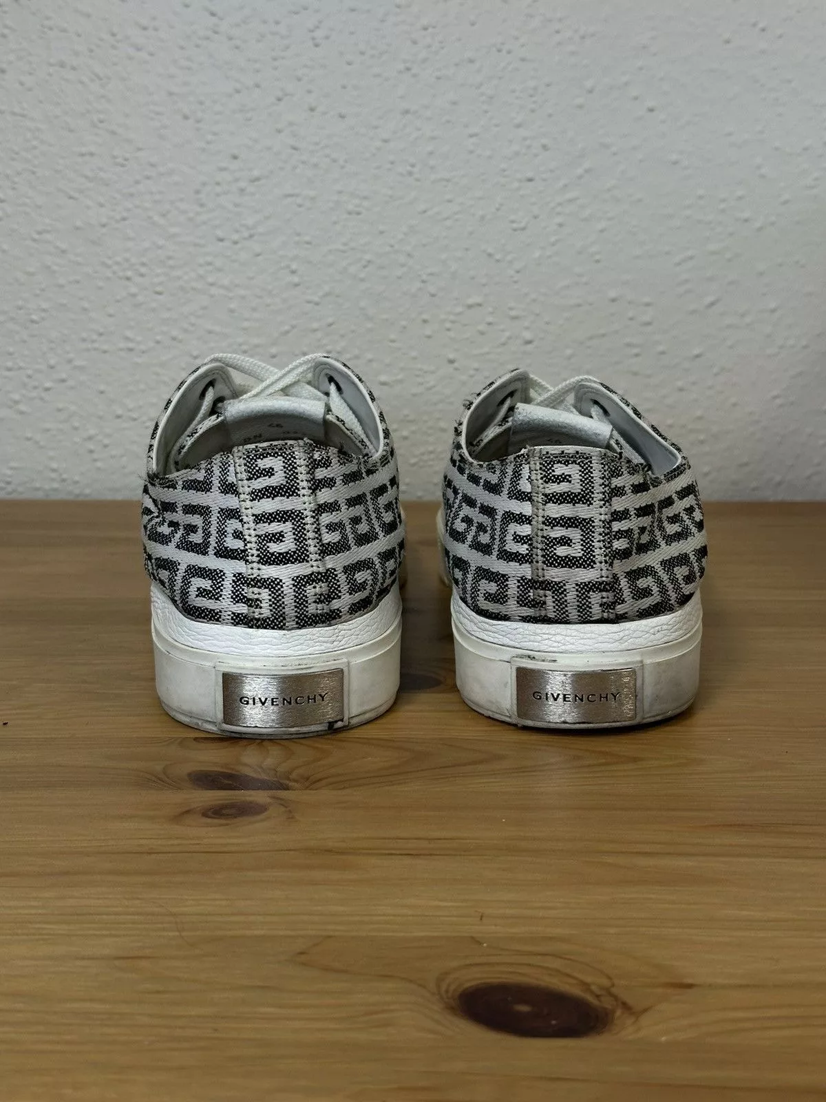 Givenchy Low Top Sneakers Givenchy City Low Sneakers White