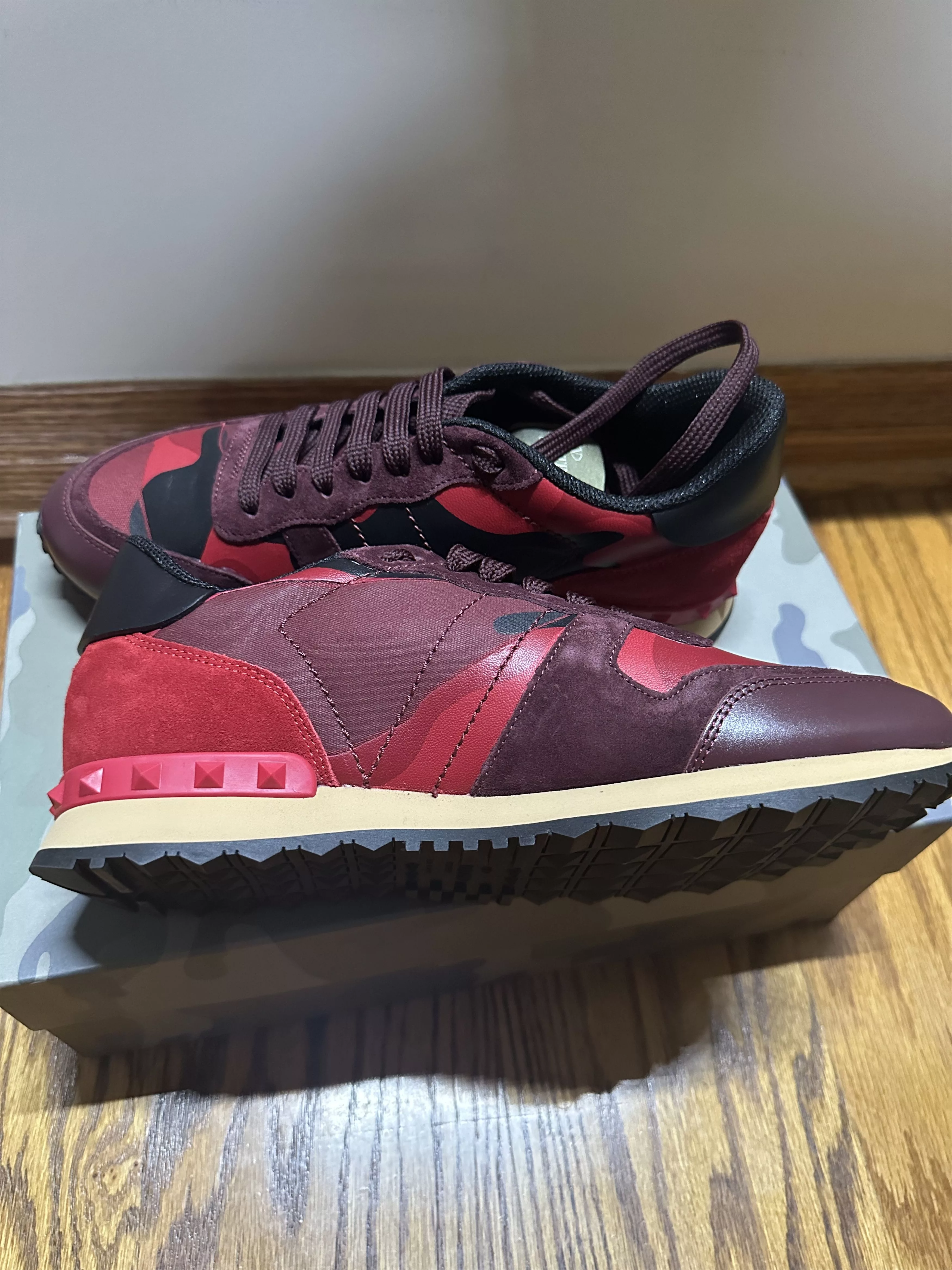 Valentino Low Top Sneakers Valentino Rockrunners Red
