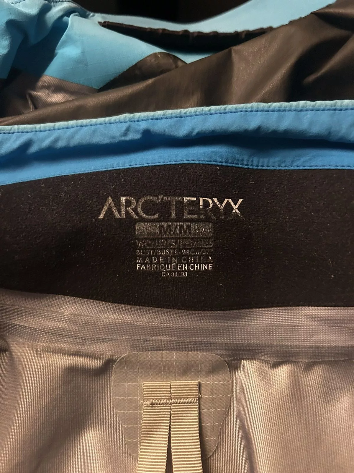 Arc'teryx Light Jackets Arc'teryx Arc’Teryx Beta LT hybrid core Gore-Tex shell jacket Blue