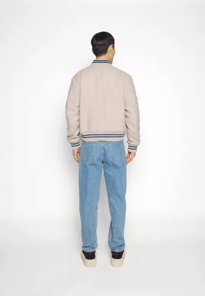 Filling Pieces Bombers NEW Filling Pieces Varsity Jacket Beige