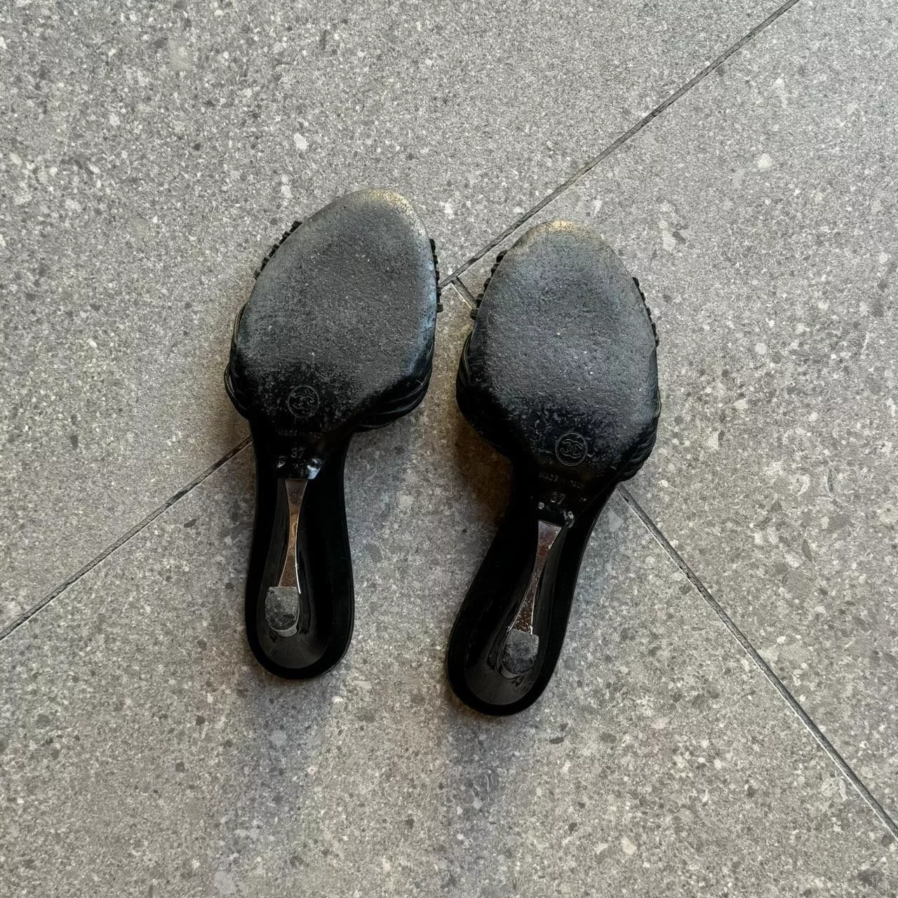 Chanel Mules Chanel 2000s Black Kitten Heels