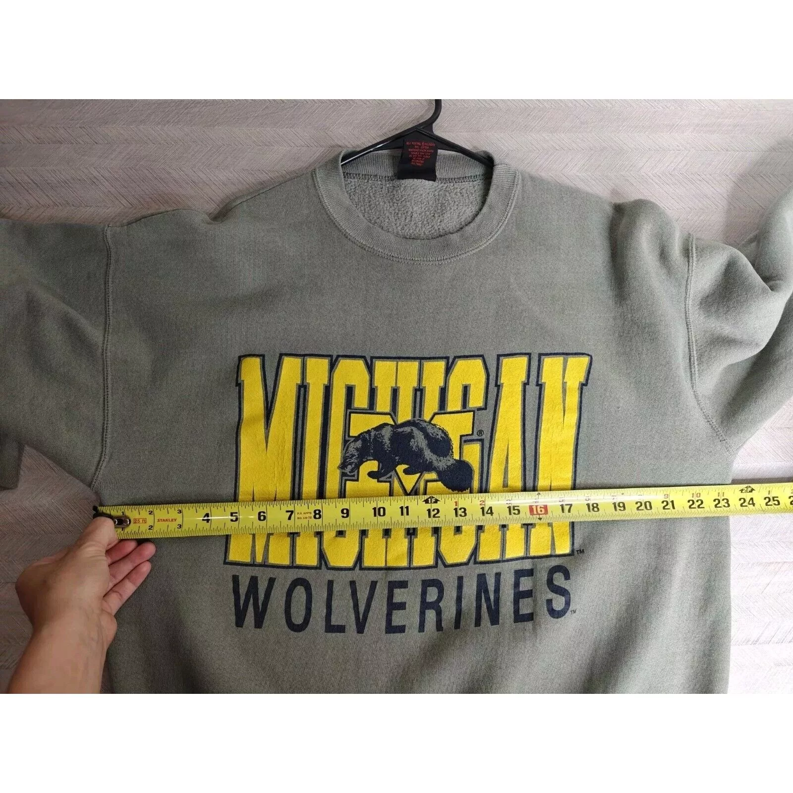 Vintage Sweatshirts Hoodies Michigan Wolverines Vintage Crewneck Graphic Sweatshirt Size White