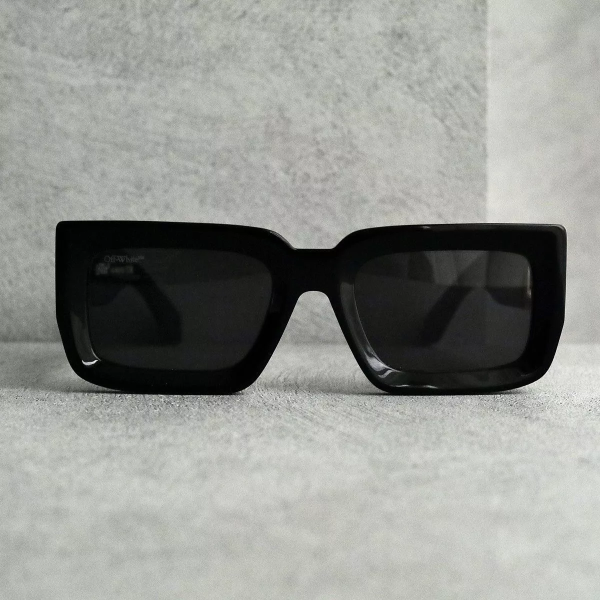 Off-White Sunglasses Off-White OFF WHITE BOSTON SUNGLASSES Black