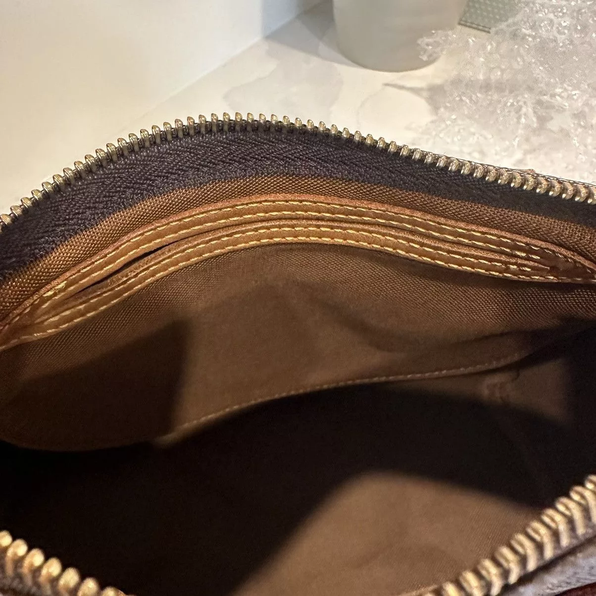 Louis Vuitton Handle Bags Louis Vuitton Authentic Speedy 25 Brown