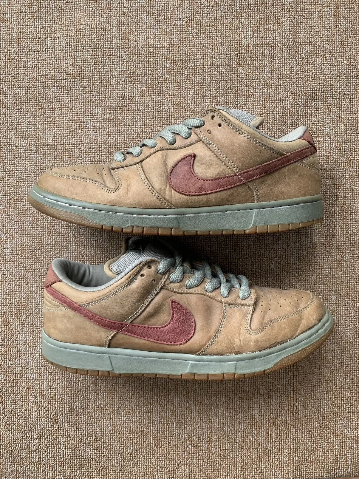 Nike Low Top Sneakers RARE! Nike Dunk Low Sb Grits Brown