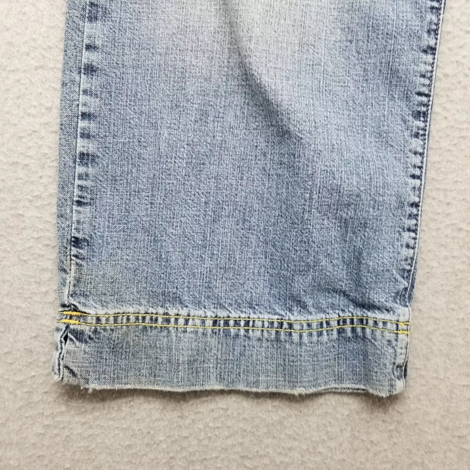 VINTAGE Lucky Brand Jeans Womens 32x22 Blue Denim Straight