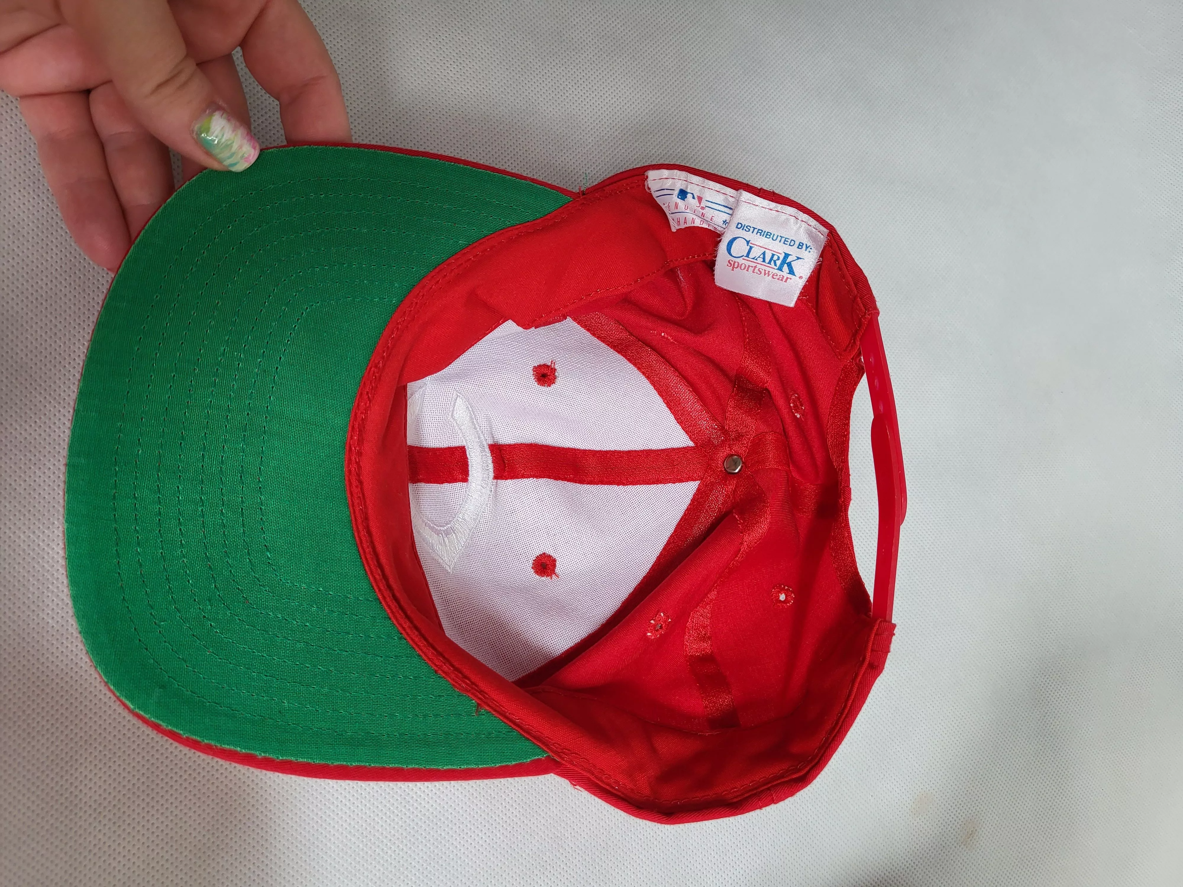 MLB Hats Vintage 90's Embroidered Cincinnati Reds MLB Baseball Cap