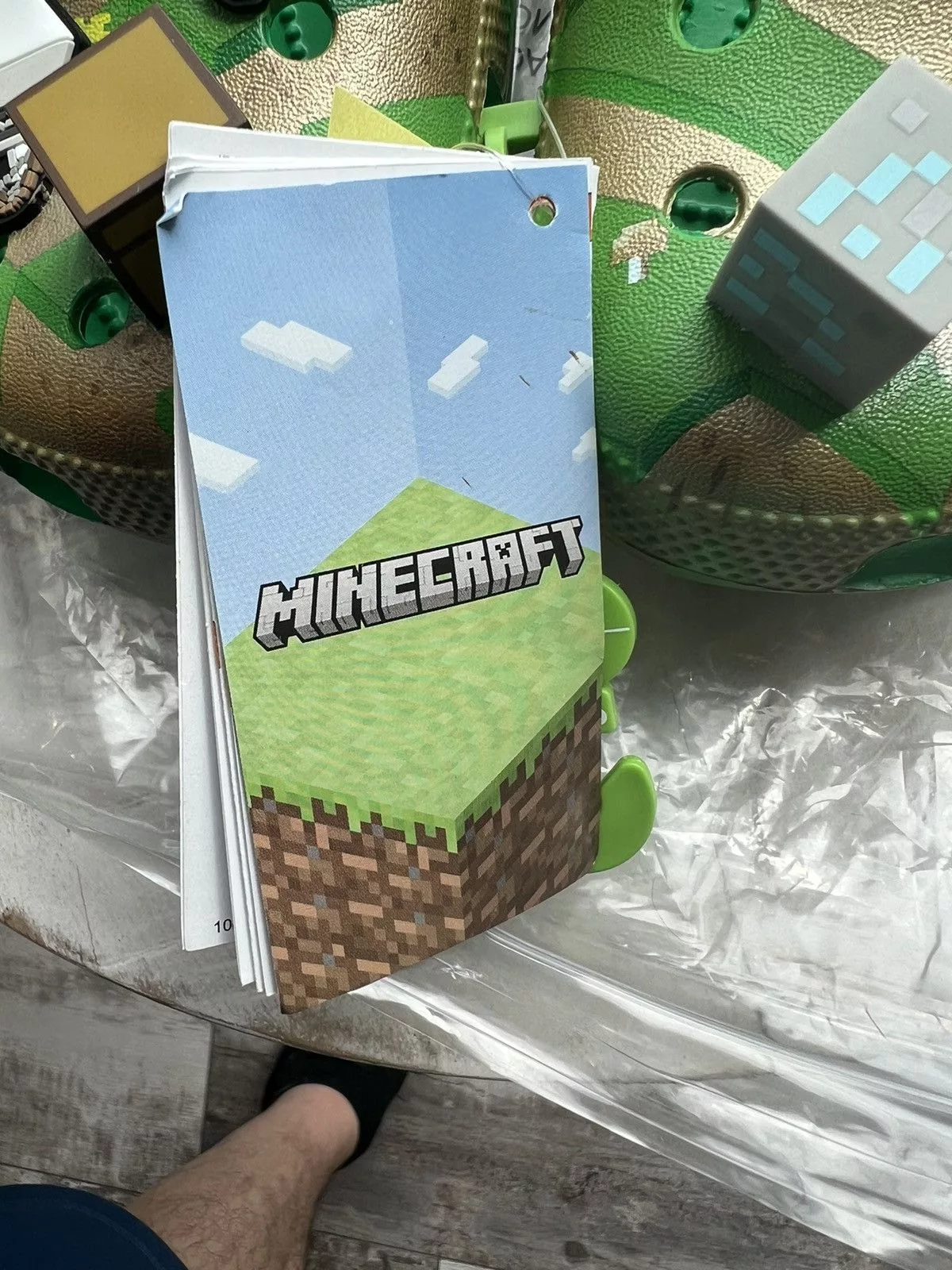Crocs Slip Ons Crocs Minecraft Grass Green size 6