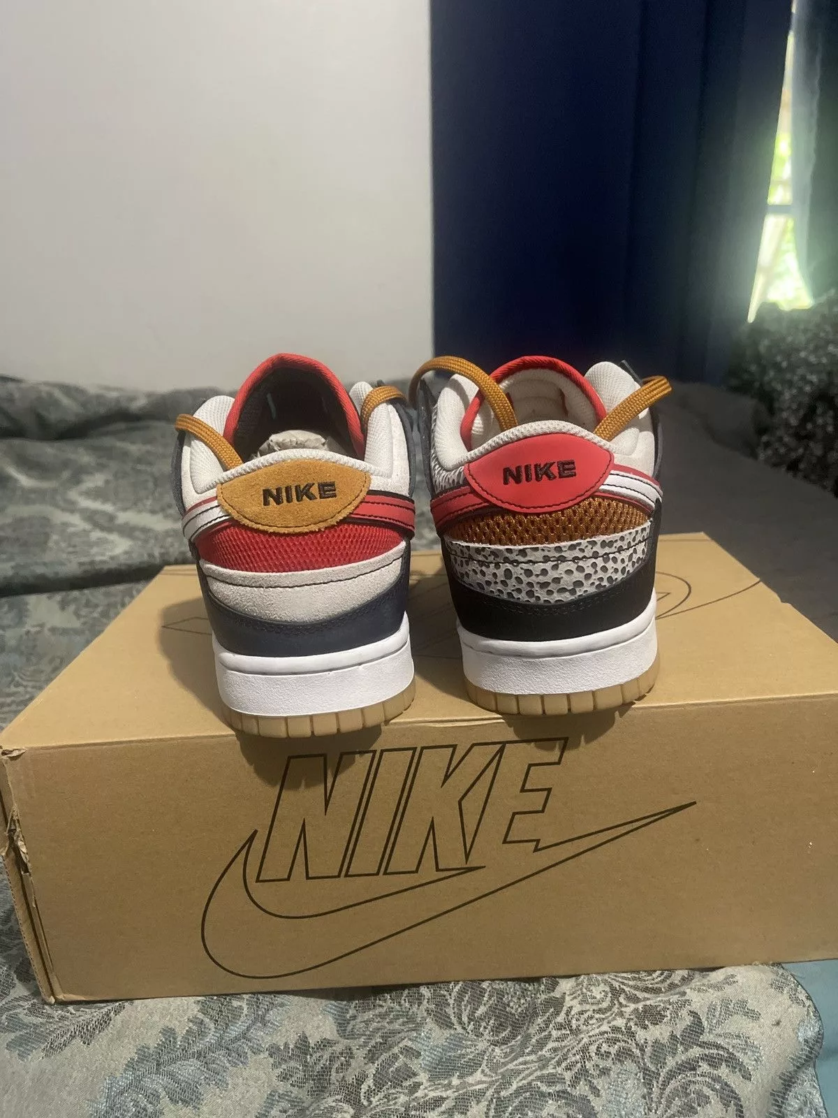 Nike Low Top Sneakers Nike dunks scrap prm White