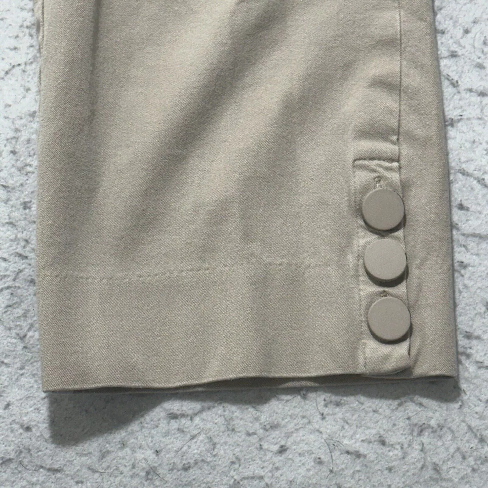 Other Pants Other Soft Surroundings PM Beige Pull On Capri Pants Stretch