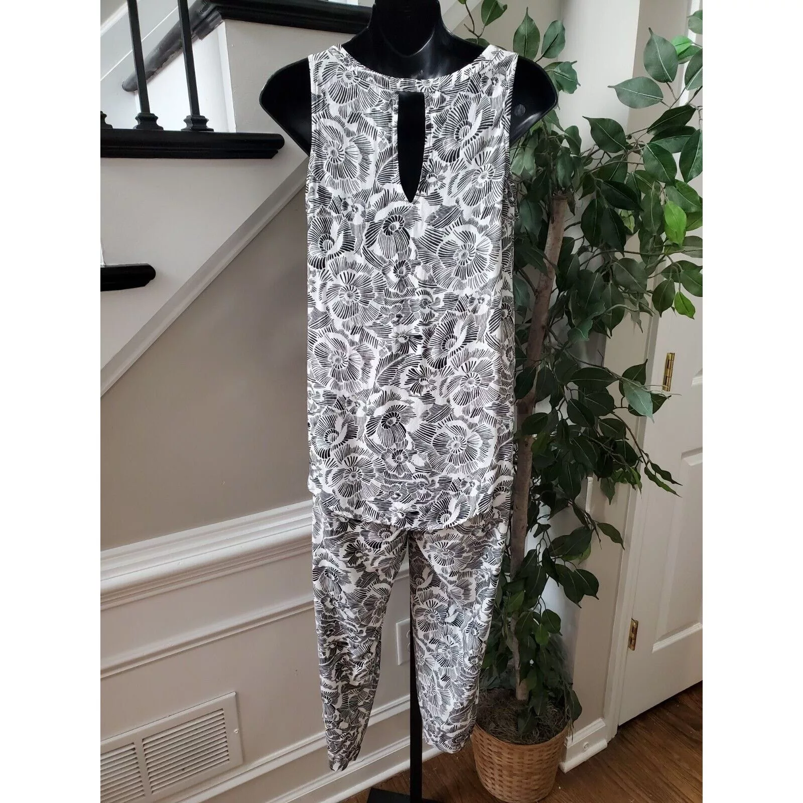 Old Navy Maxi Dresses Old Navy 100% Rayon Pant & Top 2 Piece Set Size Medium Multi