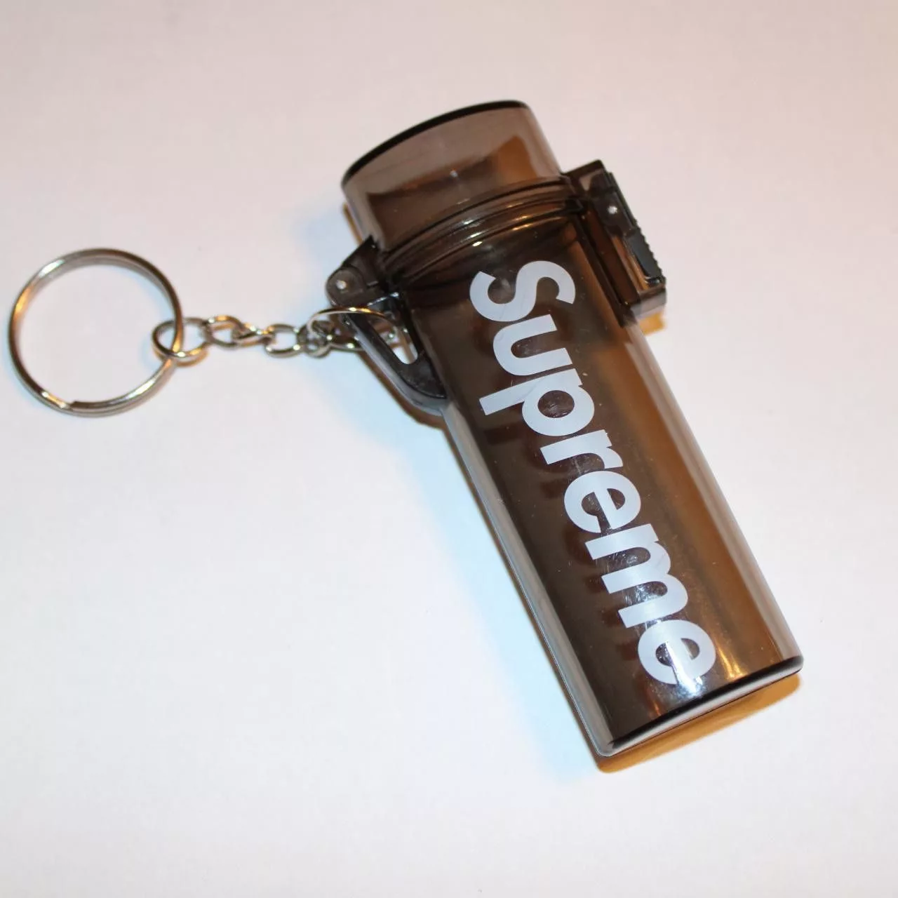 Supreme Supreme Supreme Waterproof Lighter Case Keychain - Smoke Gray