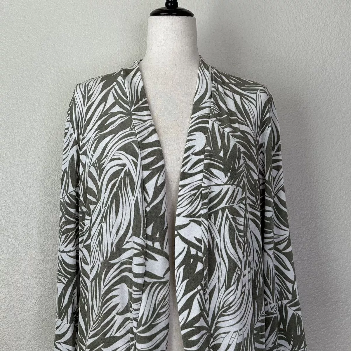 Chicos Sweaters Chicos Chico’s Leaf Prin Open Front Cardigan Multi