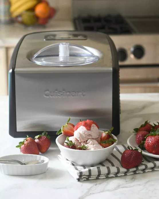 Ice Cream and Gelato Maker  1.5 qt.